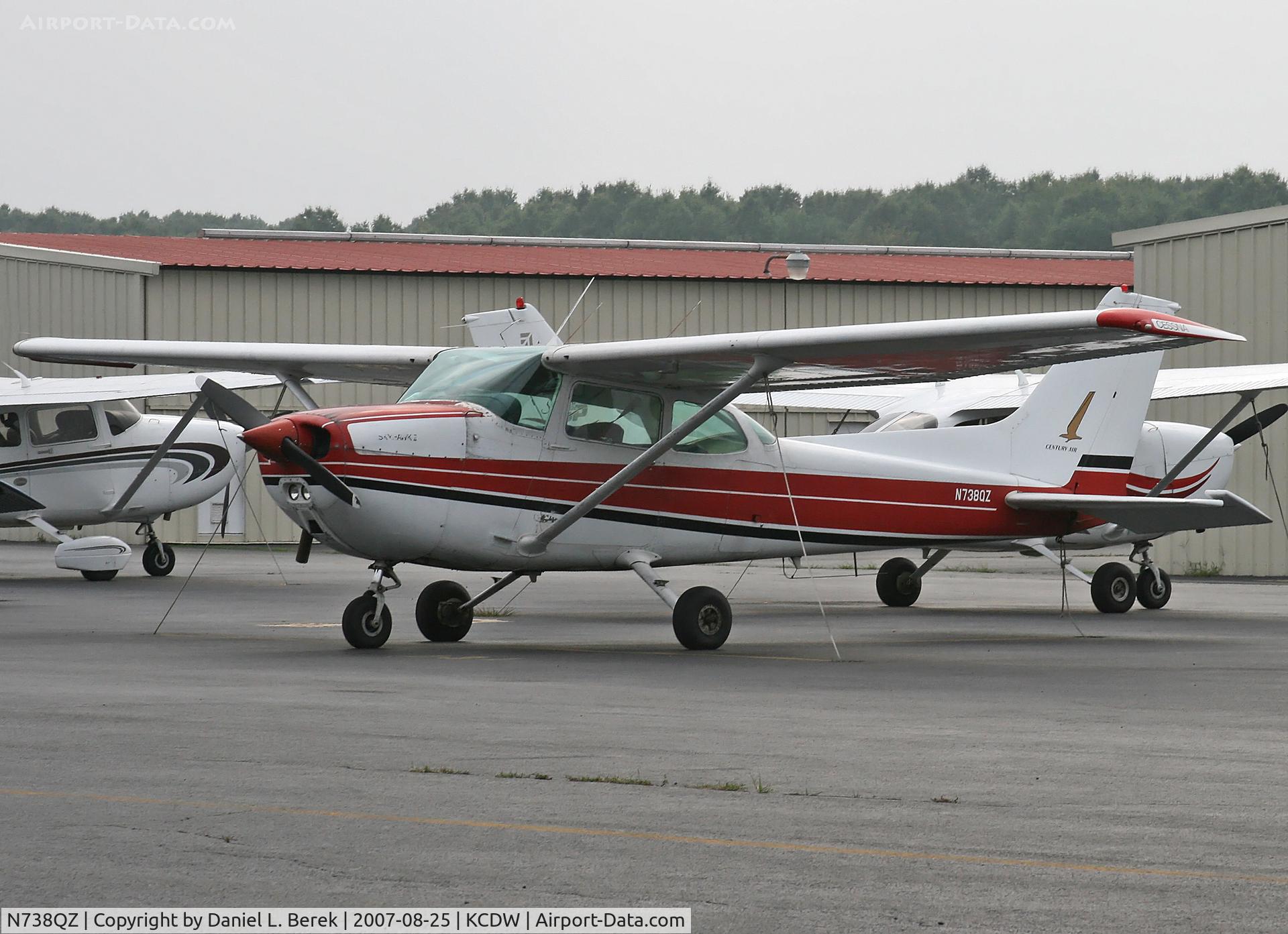N738QZ, 1977 Cessna 172N C/N 17270167, Nice 1977 Skyhawk awaits its next mission at Essex County.