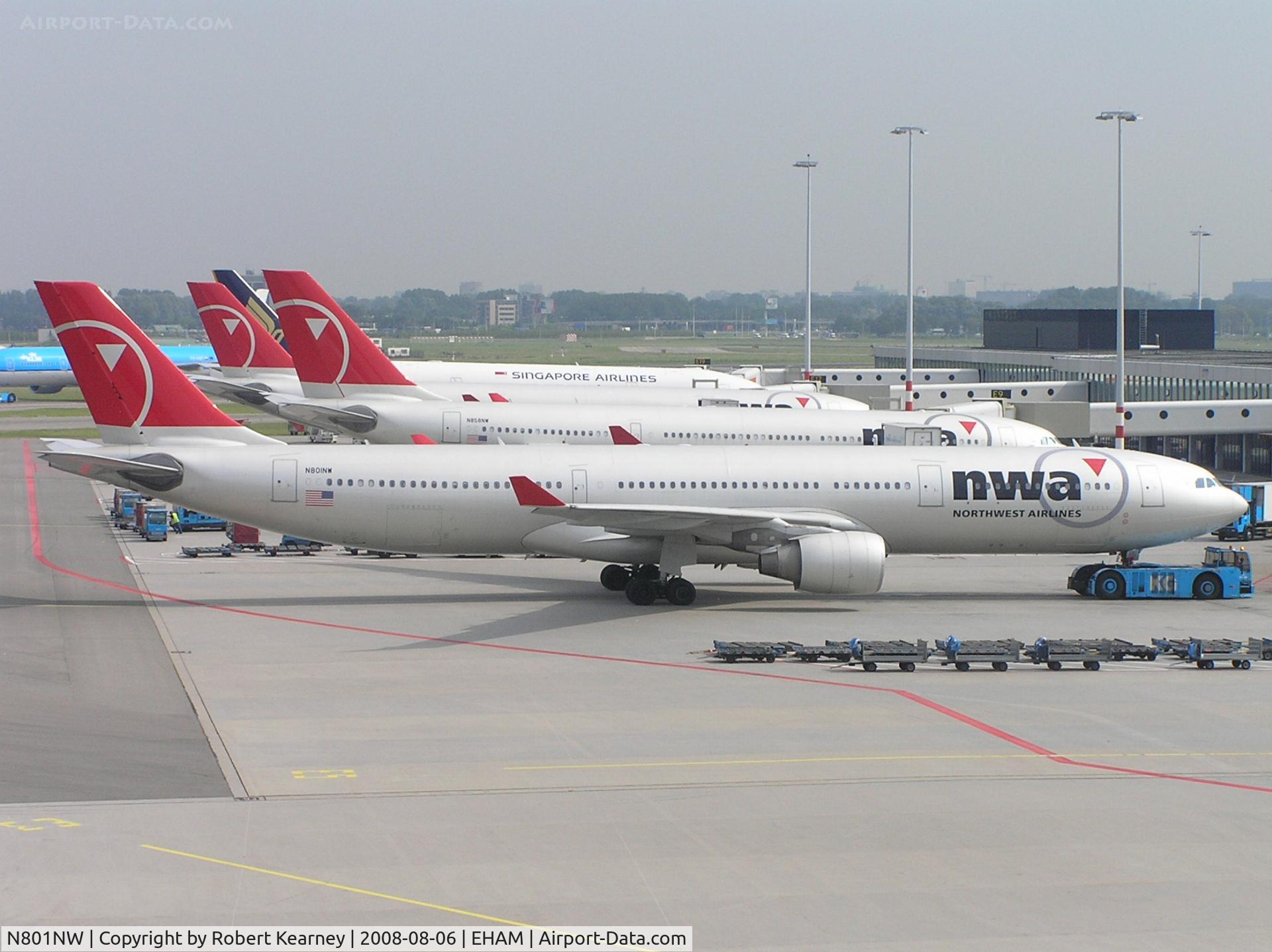 N801NW, 2003 Airbus A330-323 C/N 0524, NWA pushing back
