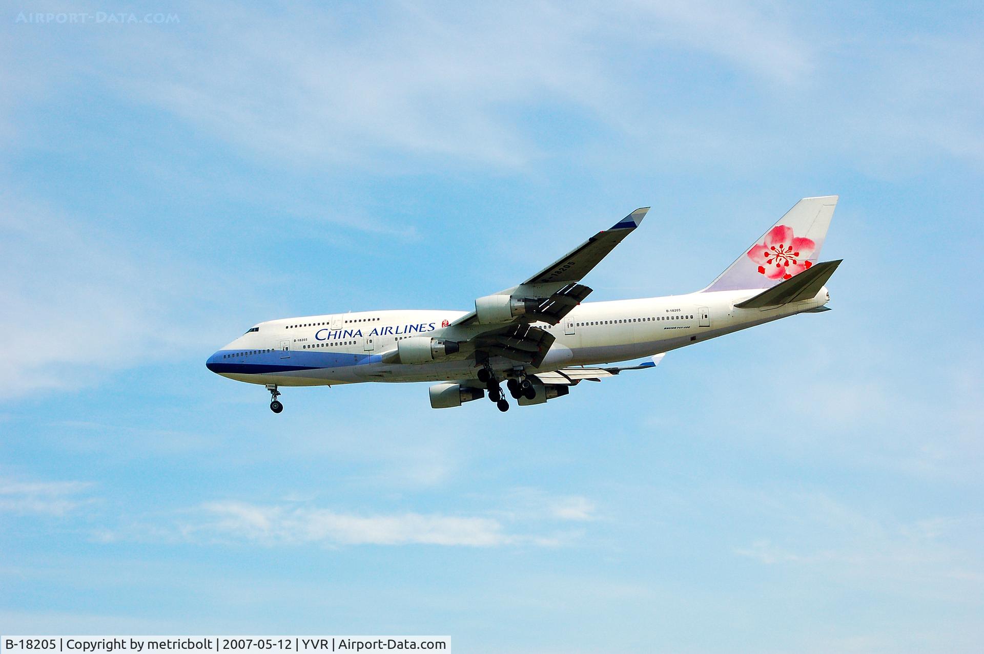 B-18205, Boeing 747-409 C/N 28712, arriving fromTPE