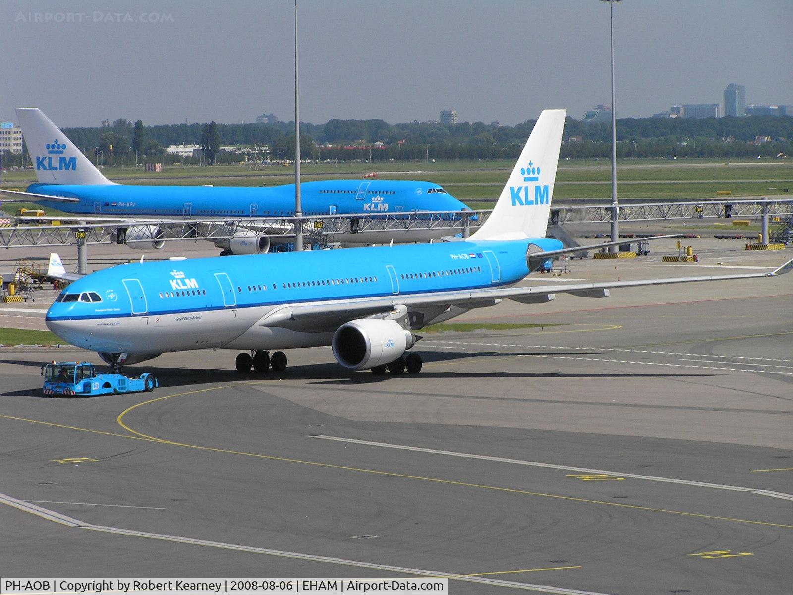 PH-AOB, 2005 Airbus A330-203 C/N 686, KLM on push-back