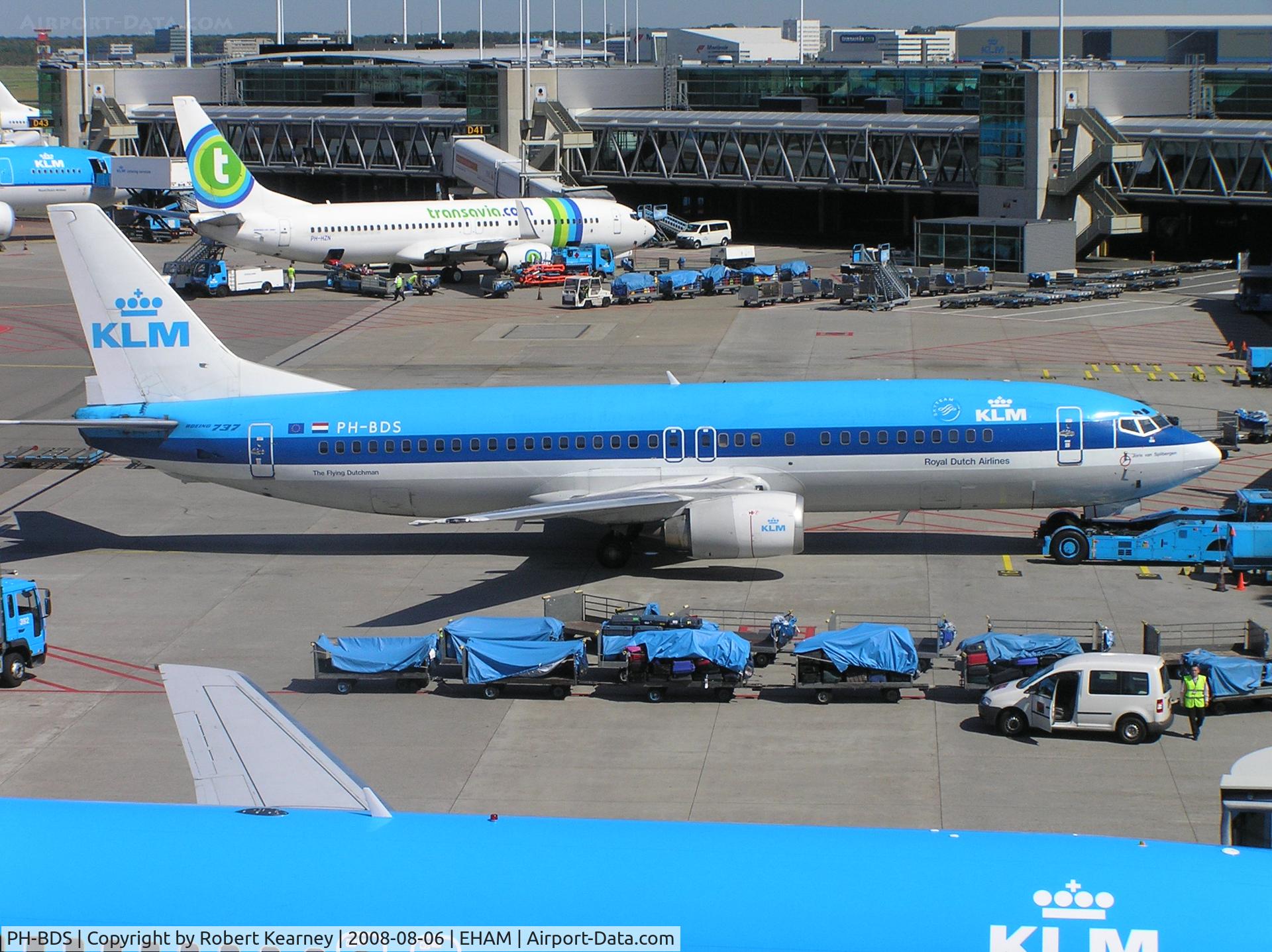 PH-BDS, 1989 Boeing 737-406 C/N 24529, KLM pushing back