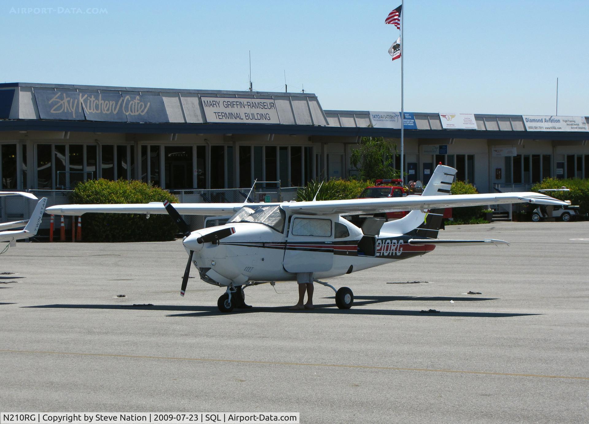 N210RG, 1976 Cessna T210M Turbo Turbo Centurion C/N 21061624, Turbo-powered 1976 Cessna T210M with 