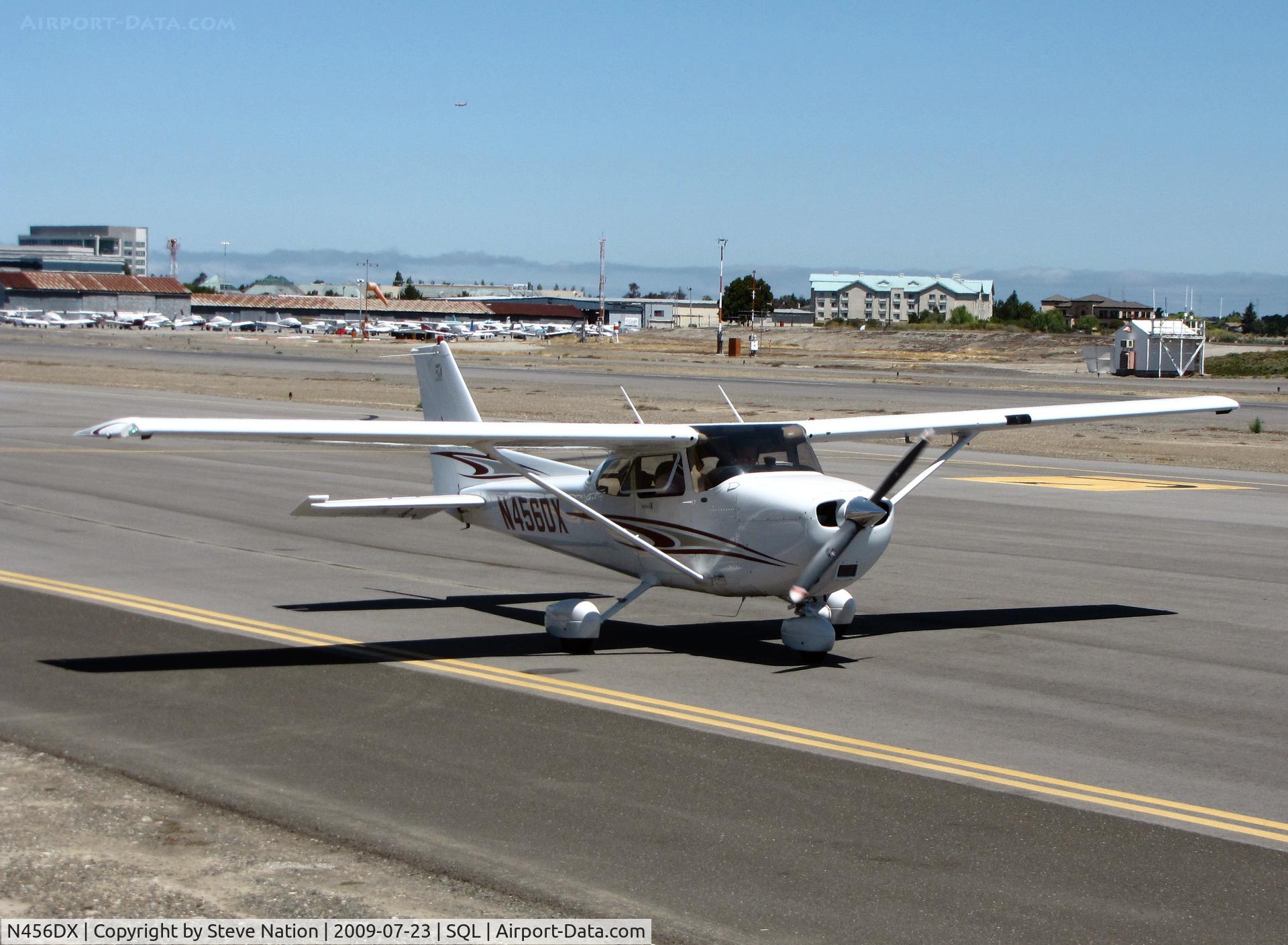 N456DX, 2005 Cessna 172S C/N 172S9871, 2005 Cessna 172S taxiing @ San Carlos Muni, CA