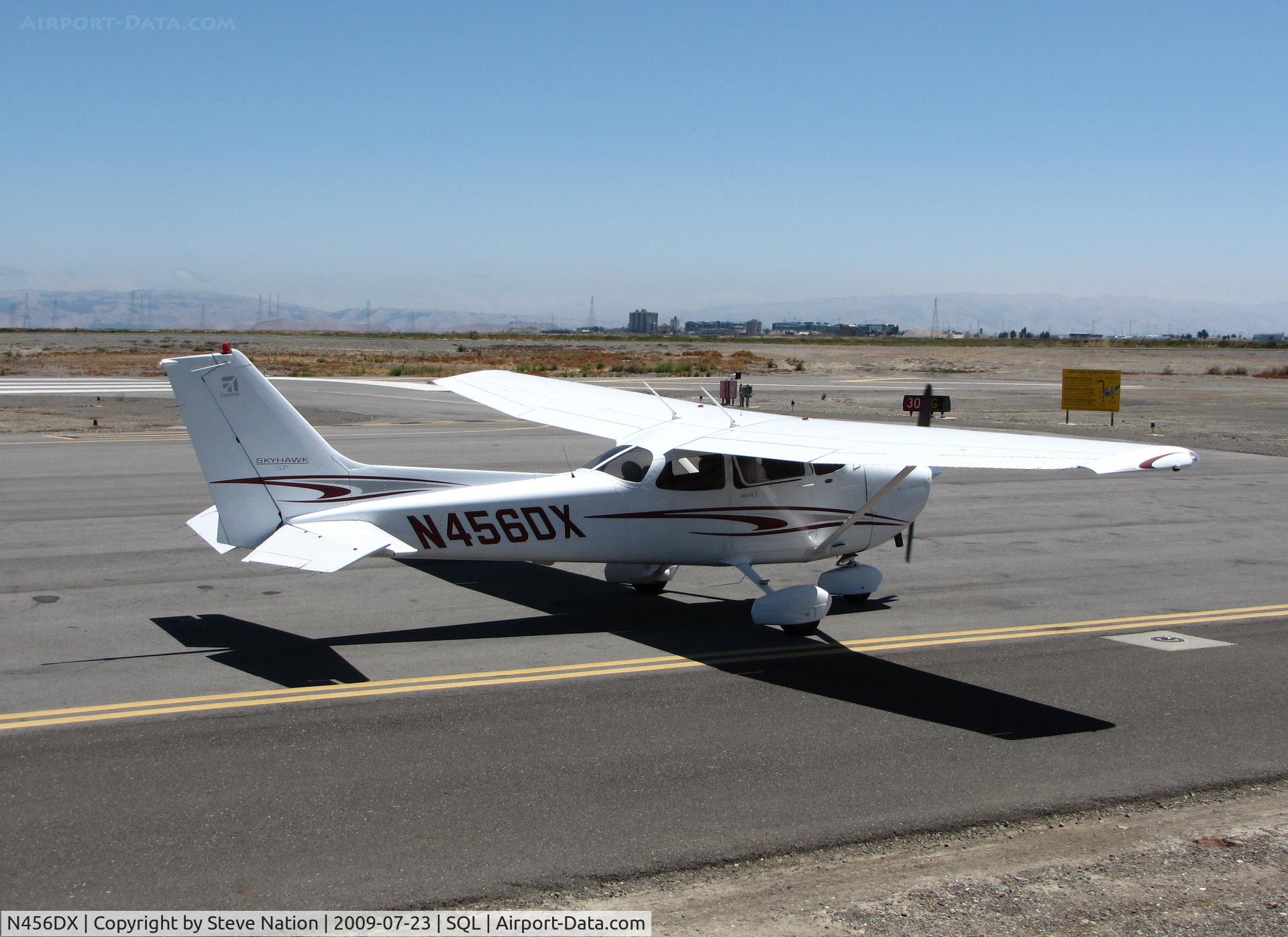 N456DX, 2005 Cessna 172S C/N 172S9871, 2005 Cessna 172S taxiing @ San Carlos Muni, CA