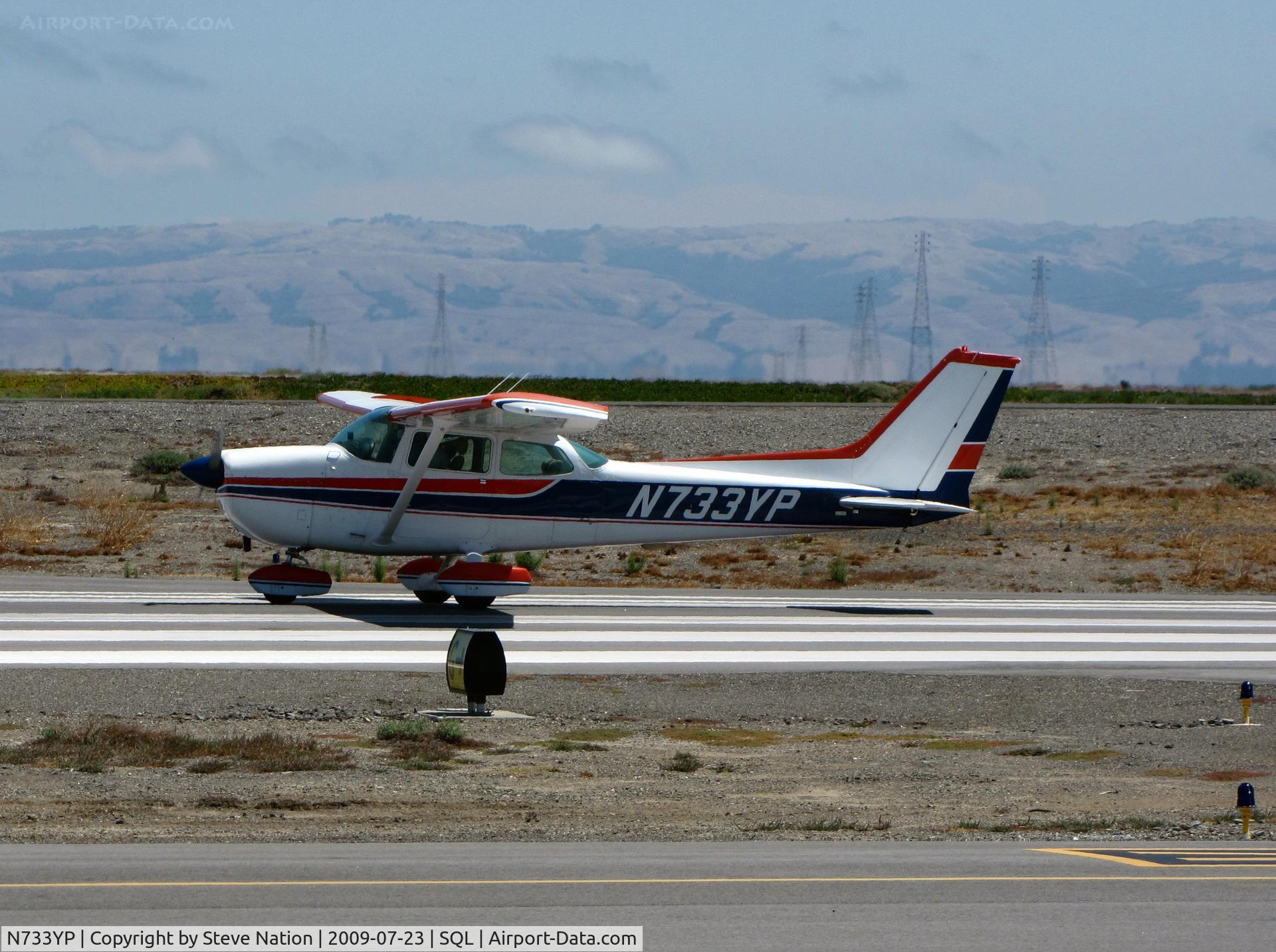 N733YP, 1977 Cessna 172N C/N 17268657, 1977 Cessna 172N taking-off @ San Carlos Muni, CA