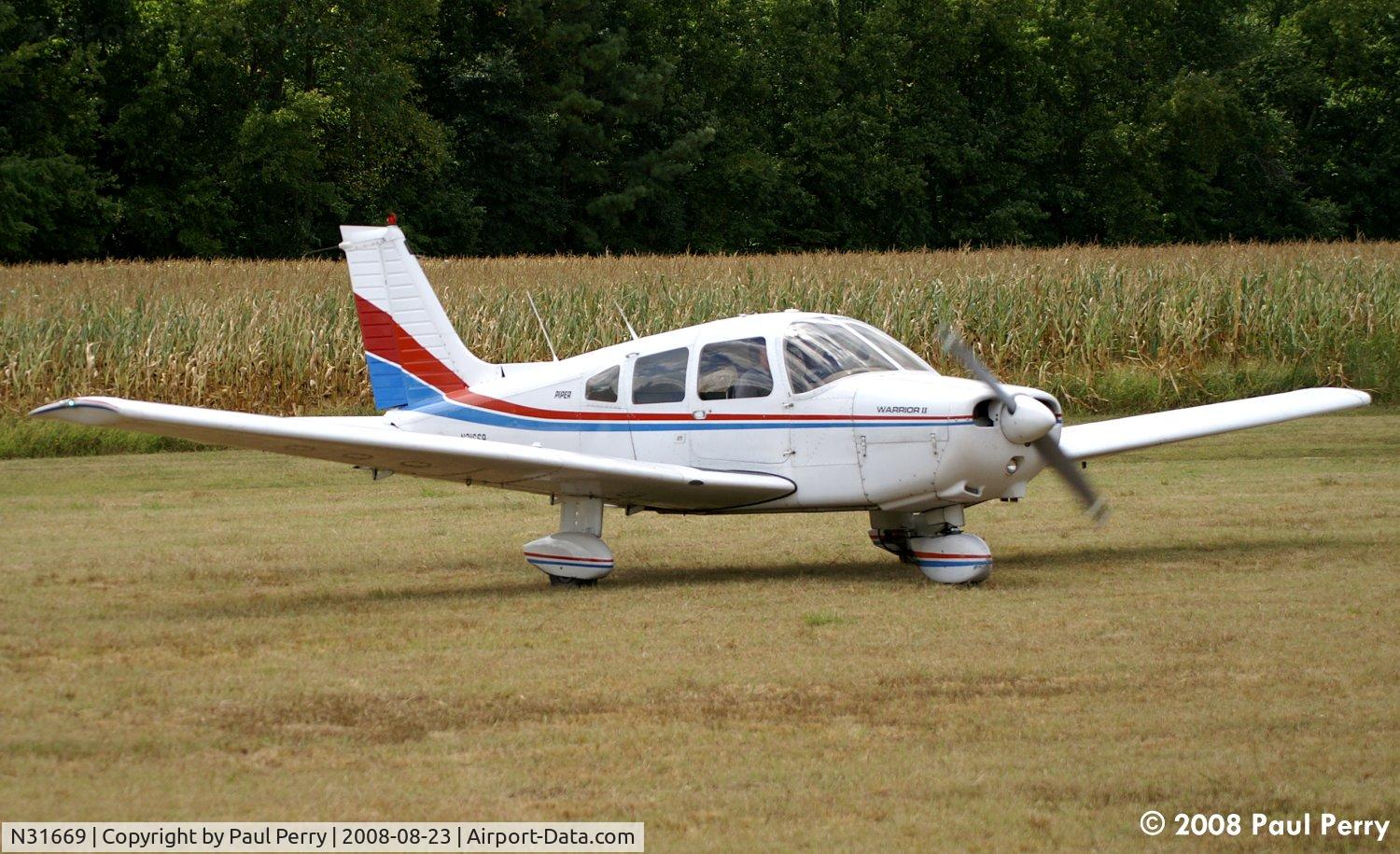 N31669, 1978 Piper PA-28-161 C/N 28-7816574, Parking time...