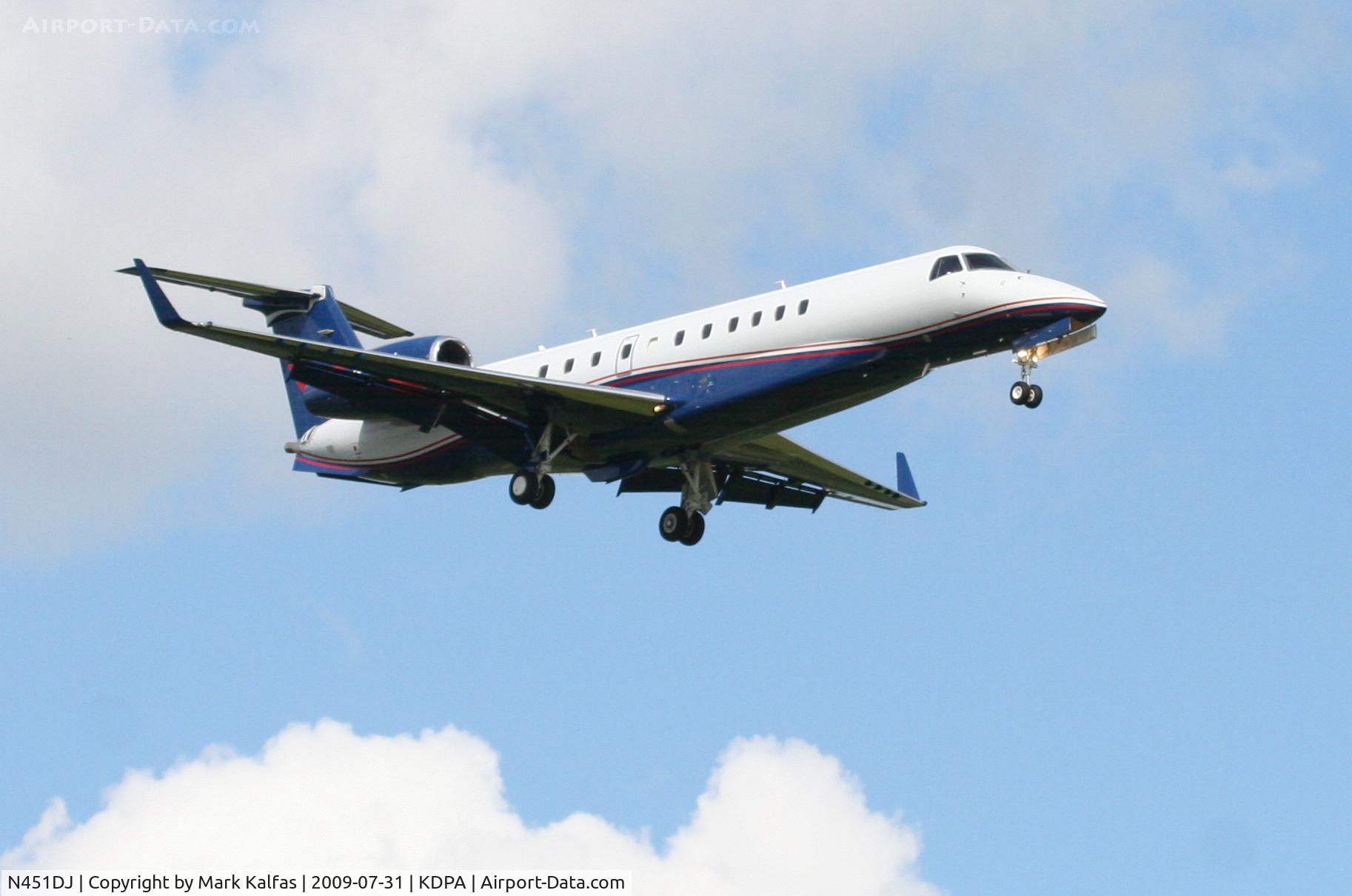 N451DJ, 2004 Embraer EMB-135BJ Legacy C/N 145789, DJT Embraer EMB-135BJ, N451DJ on final 20R KDPA.