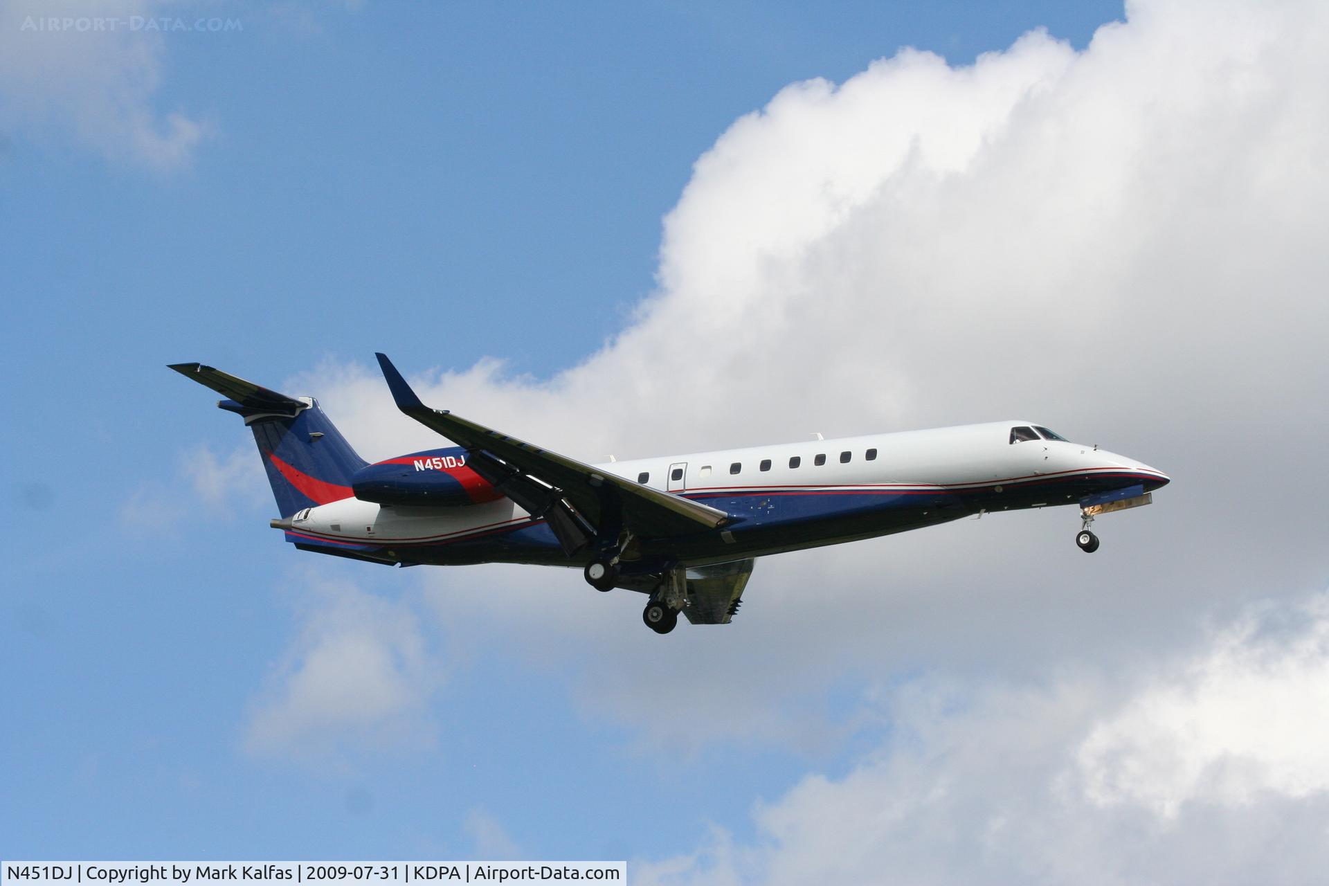 N451DJ, 2004 Embraer EMB-135BJ Legacy C/N 145789, DJT Embraer EMB-135BJ, N451DJ on final 20R KDPA.