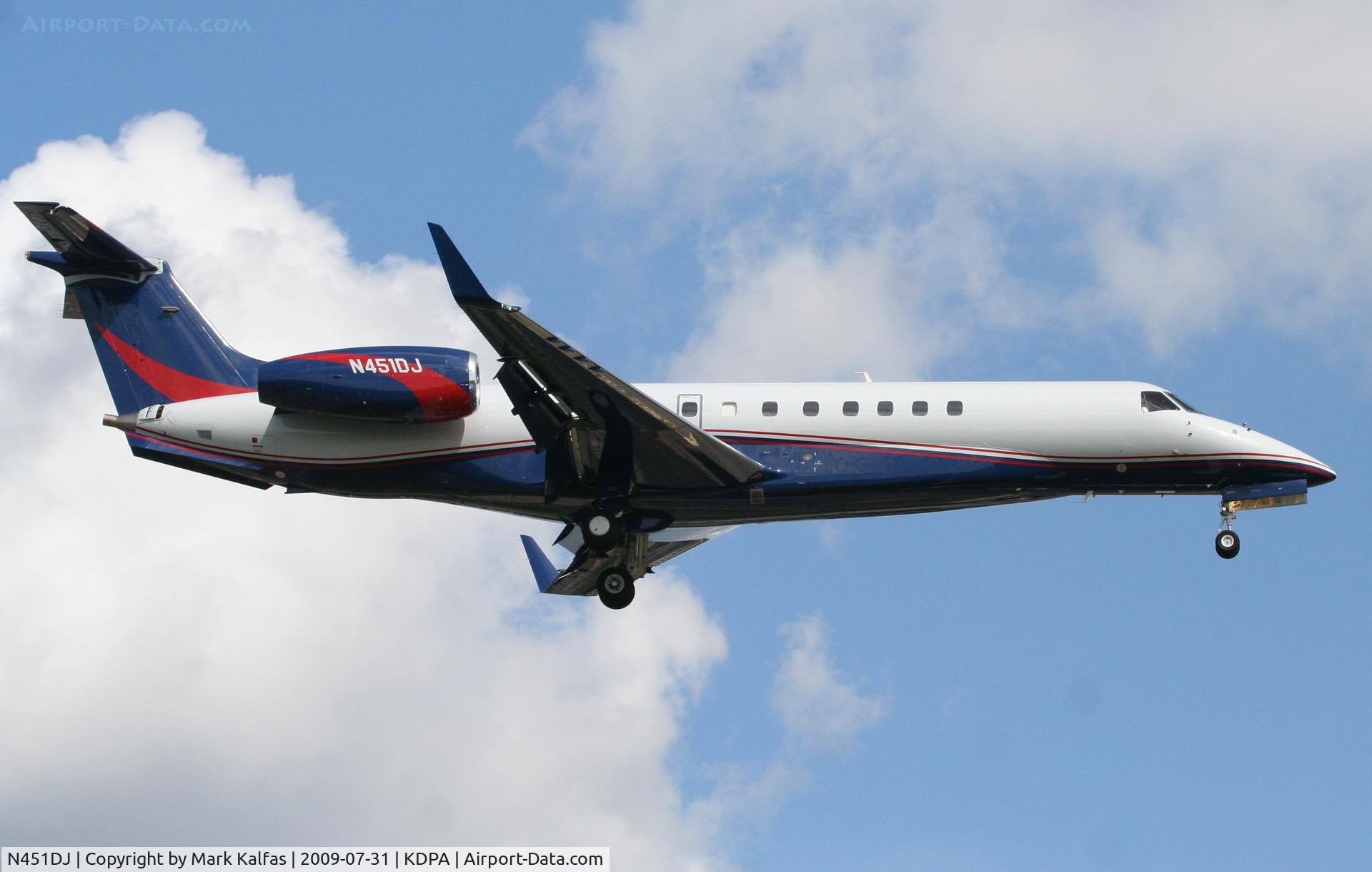 N451DJ, 2004 Embraer EMB-135BJ Legacy C/N 145789, DJT Embraer EMB-135BJ, N451DJ on final 20R KDPA.
