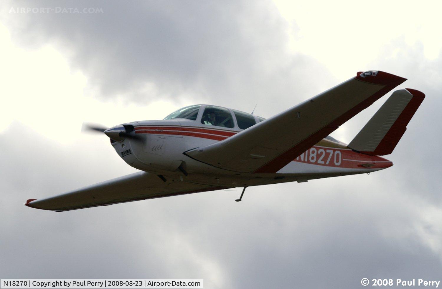 N18270, 1977 Beech V35B Bonanza C/N D-10029, Slipping into the pattern
