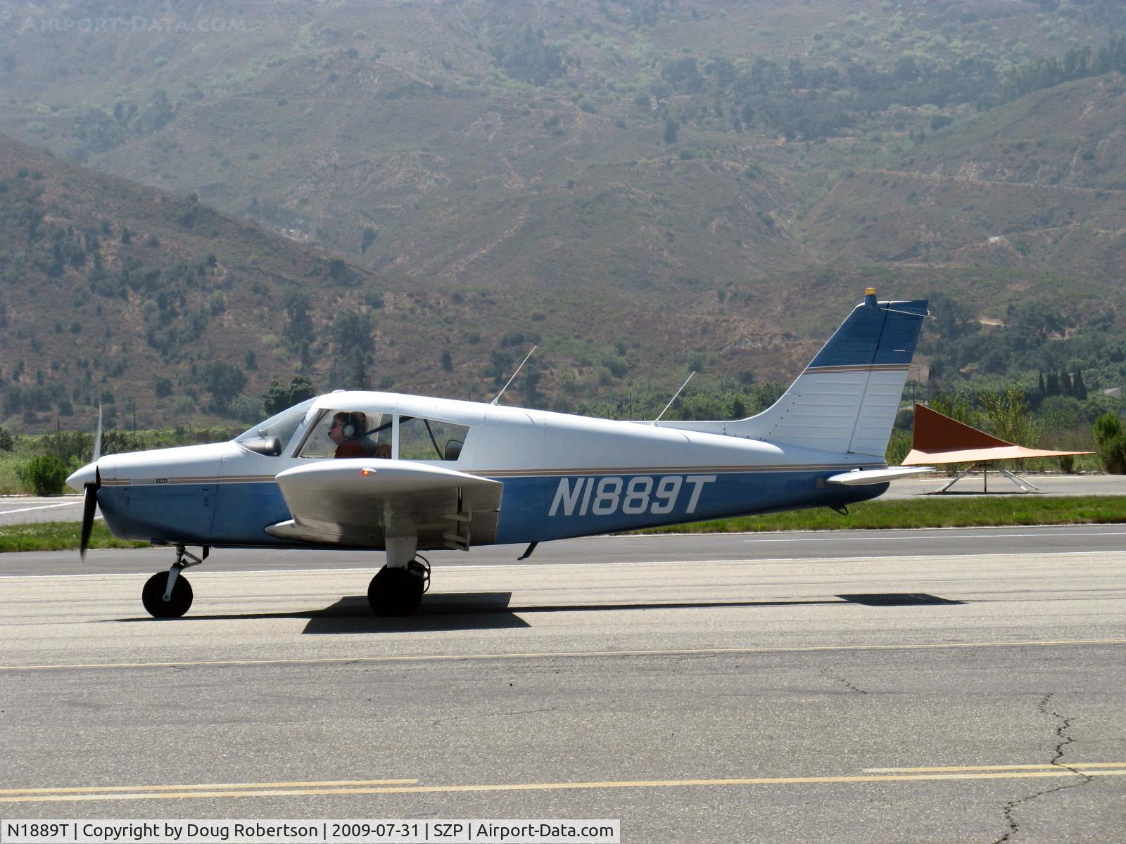 N1889T, 1971 Piper PA-28-140 C/N 28-7225024, 1971 Piper PA-28-140 CRUISER, Lycoming O-320-E2A 150 Hp, taxi