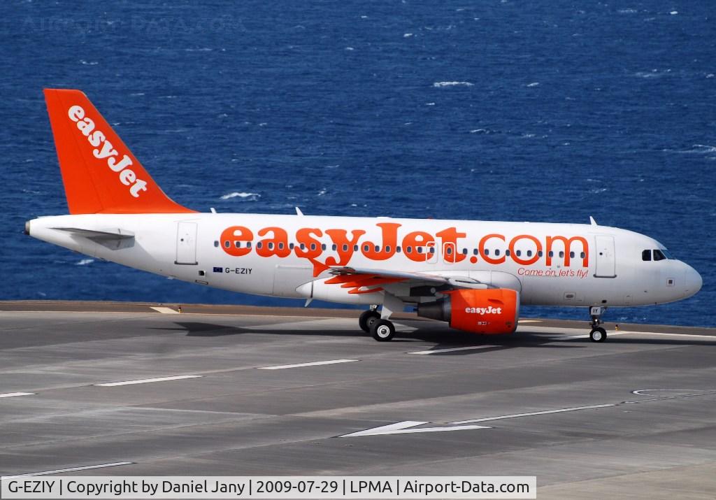 G-EZIY, 2005 Airbus A319-111 C/N 2636, Easy jet