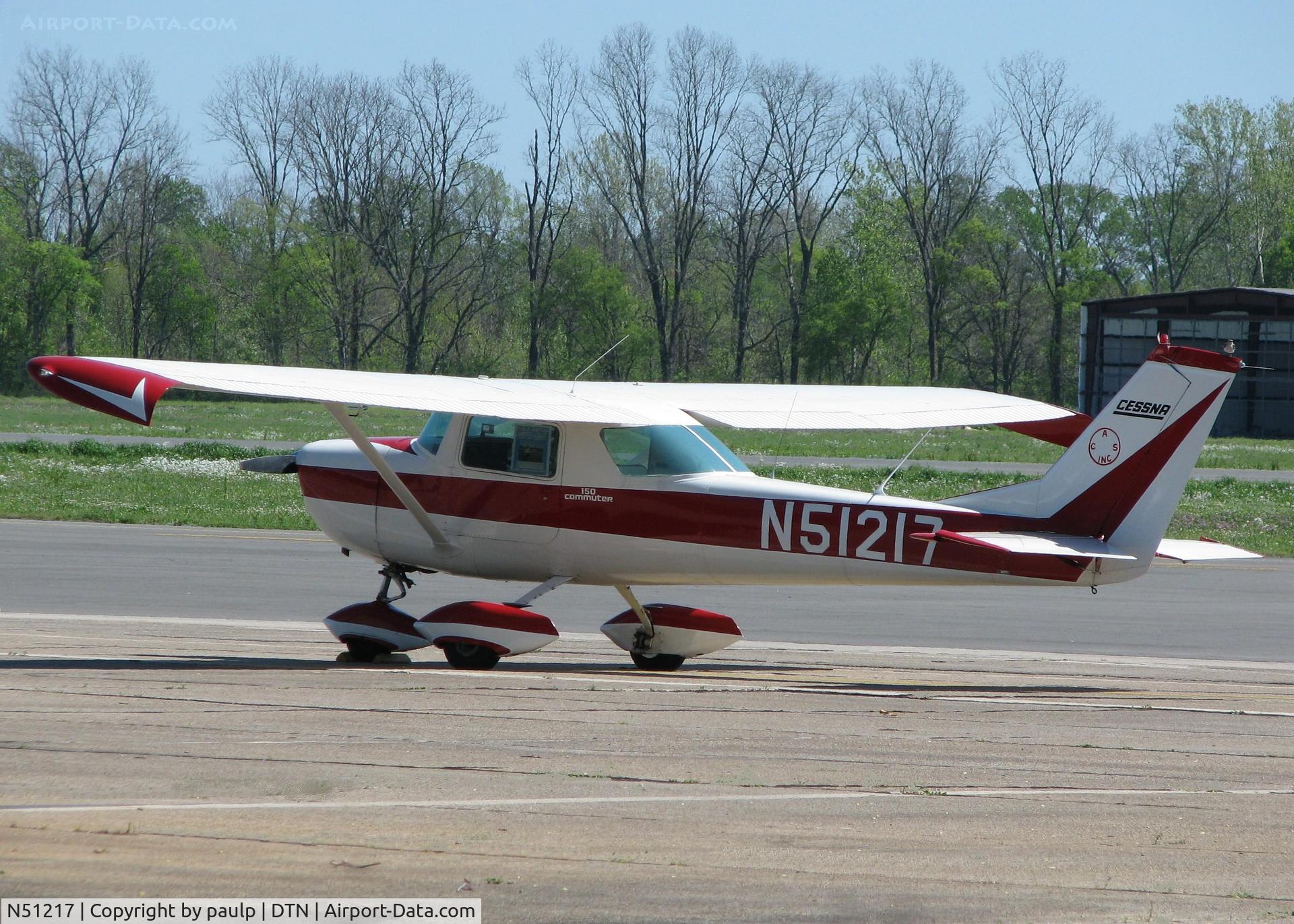 N51217, 1968 Cessna 150J C/N 15069843, At Downtown Shreveport.