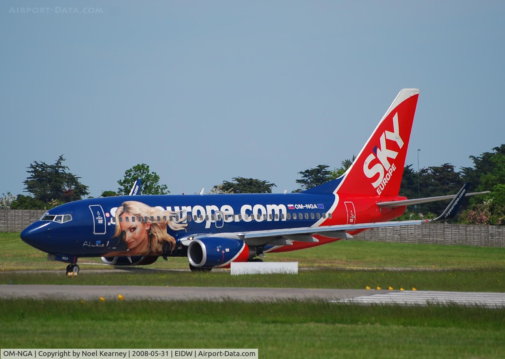 OM-NGA, 2006 Boeing 737-76N C/N 32684, Waiting to line up Rwy 10