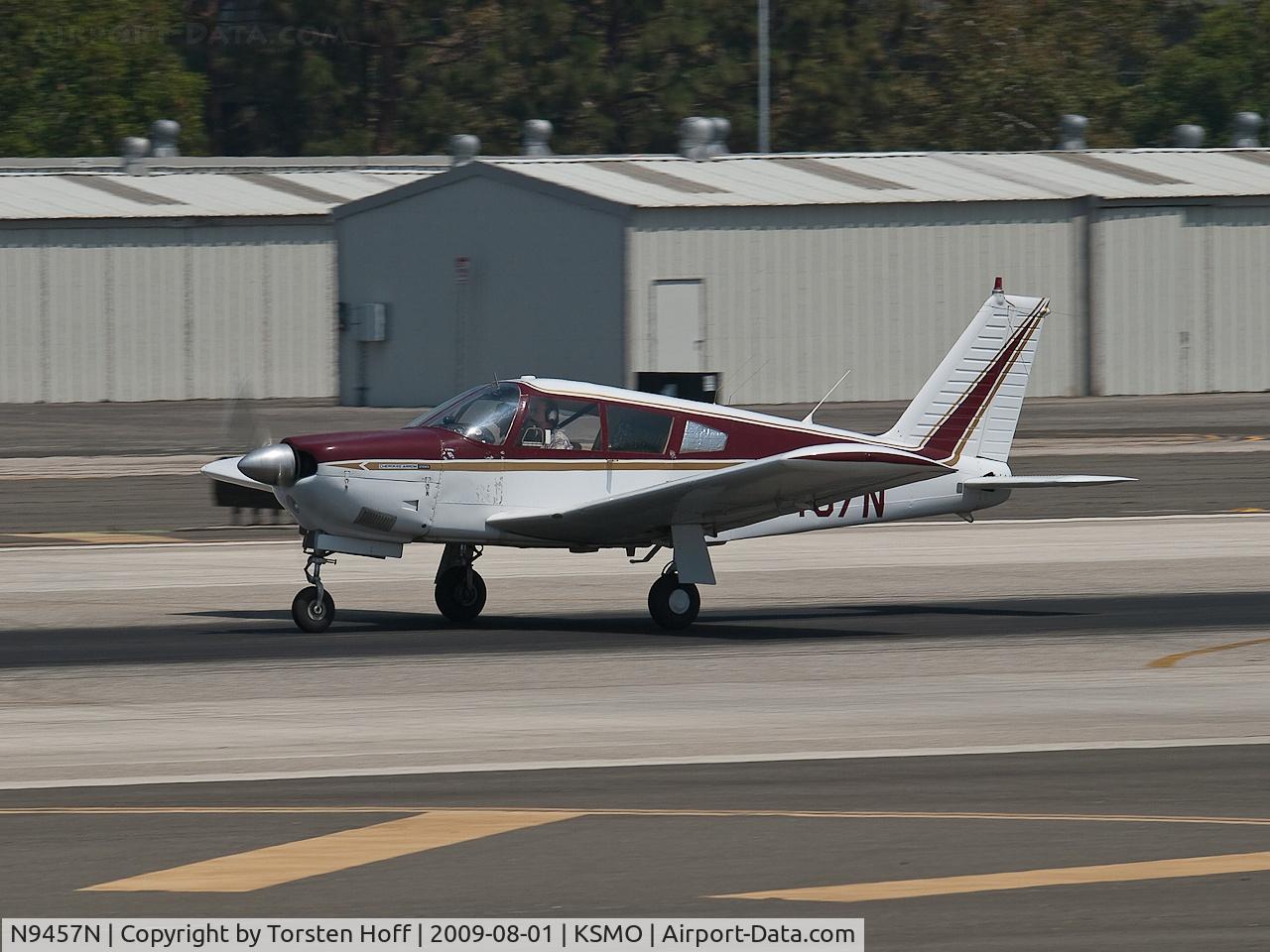 N9457N, 1969 Piper PA-28R-200 C/N 28R-35172, N9457N departing from RWY 21