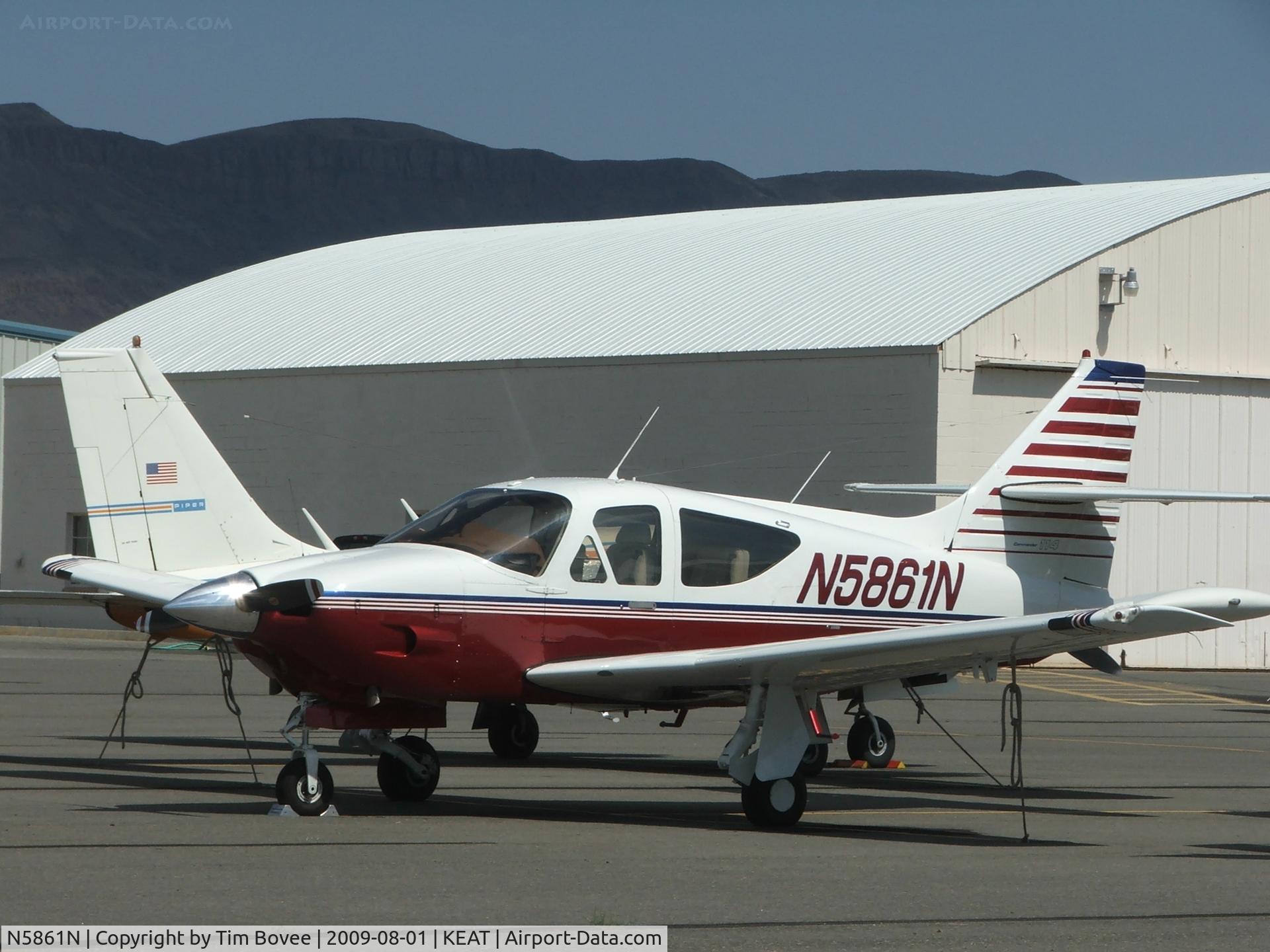 N5861N, 1978 Rockwell International 114 Commander C/N 14406, I wasn't surprised to see this beautiful ship @ Scappoose OR last week on my first picture taking adventure, but I was very surprised to see the same ship at my home airport on my second picture outing the very next weekend.