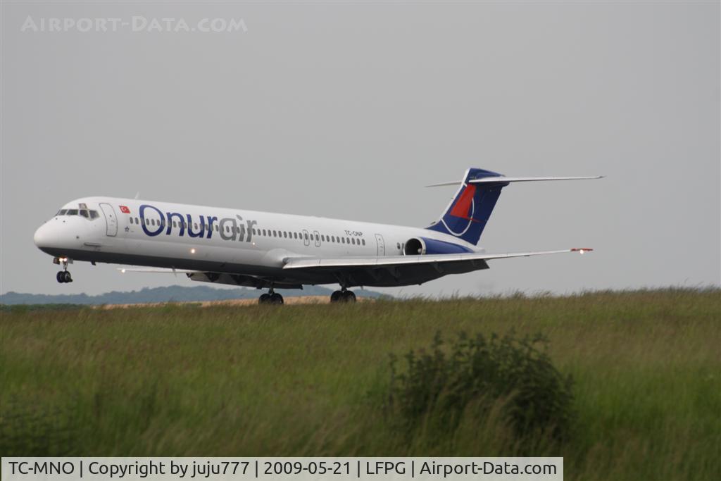 TC-MNO, 1982 McDonnell Douglas MD-82 (DC-9-82) C/N 49138, on landing at CDG