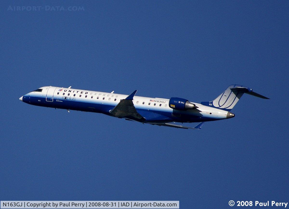N163GJ, 2006 Bombardier CRJ-702 (CL-600-2C10) Regional Jet C/N 10255, One of the little ones getting on with business
