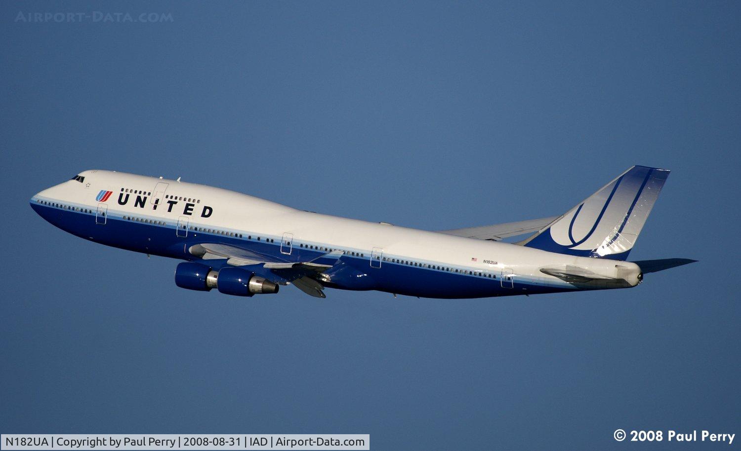 N182UA, 1991 Boeing 747-422 C/N 25279, United heavy roaring out