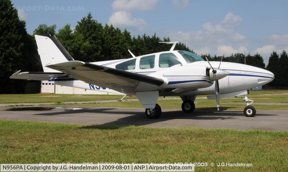N956PA, 1969 Beech D55 Baron C/N TE-703, starb. nose angle at Lee Airport