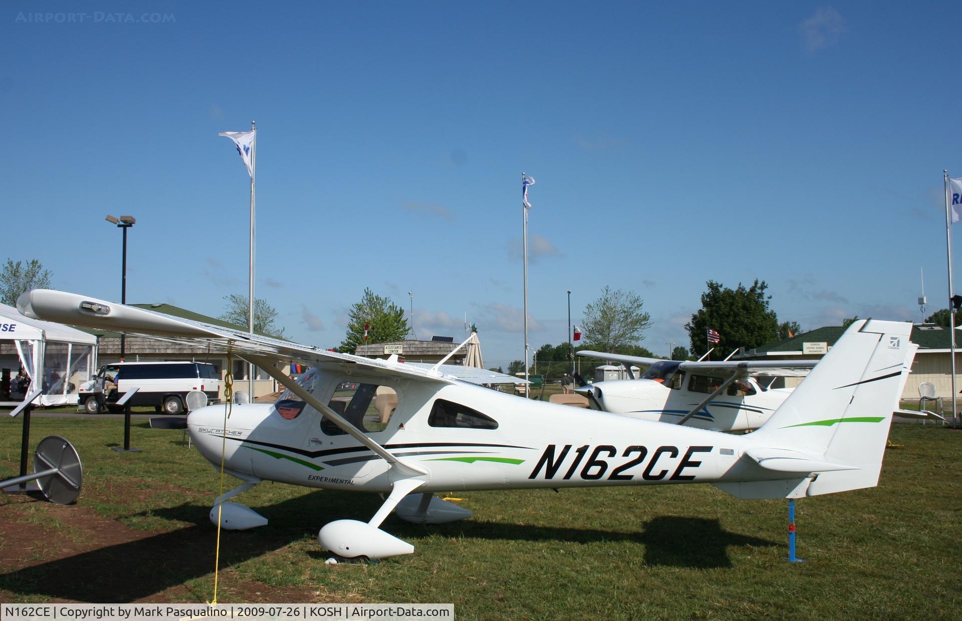 N162CE, 2008 Cessna 162 Skycatcher C/N 16200001, Cessna E162