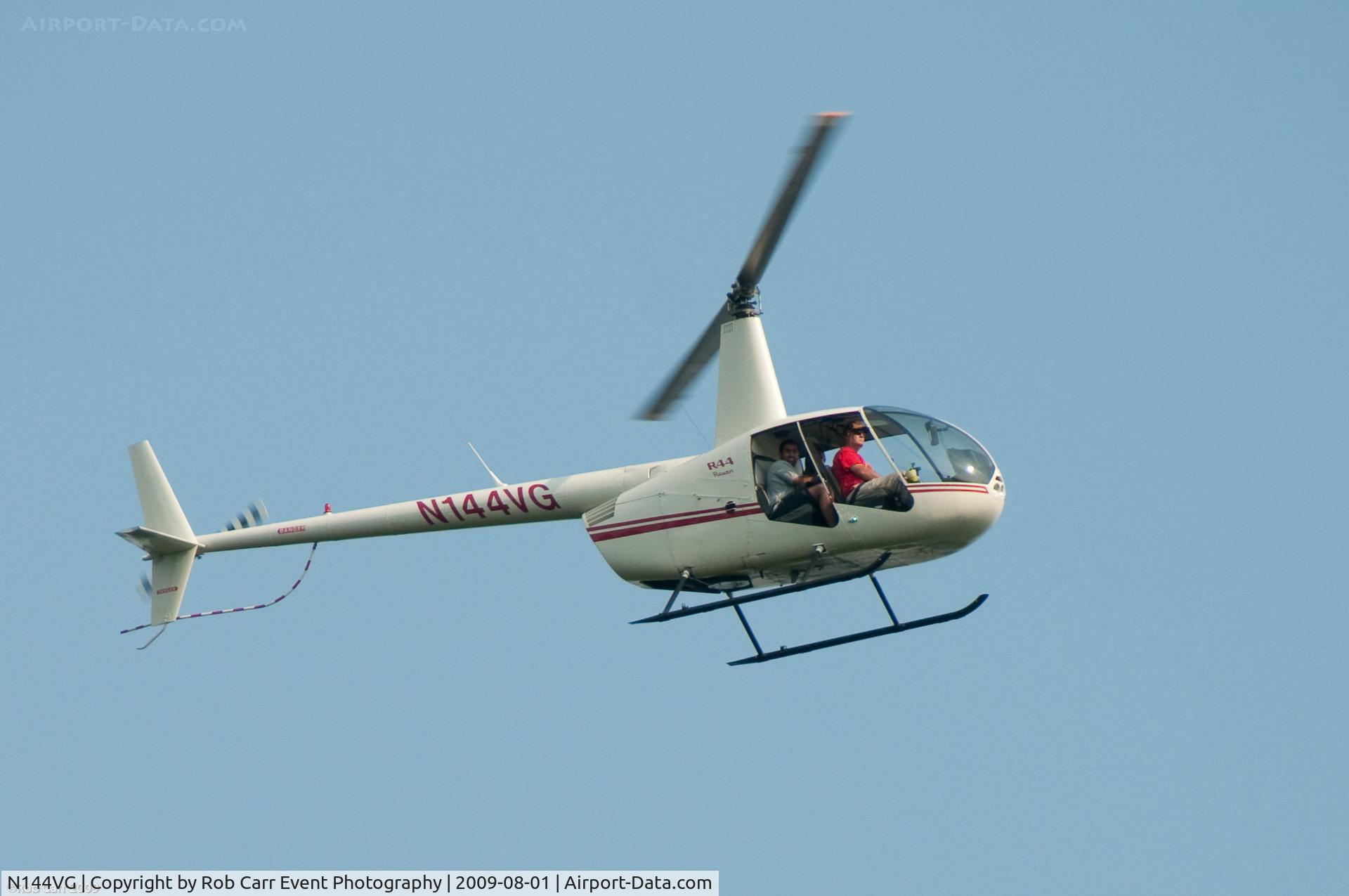 N144VG, 2001 Robinson R44 C/N 1101, Helicopter in Flight at Lake Arthur Regatta