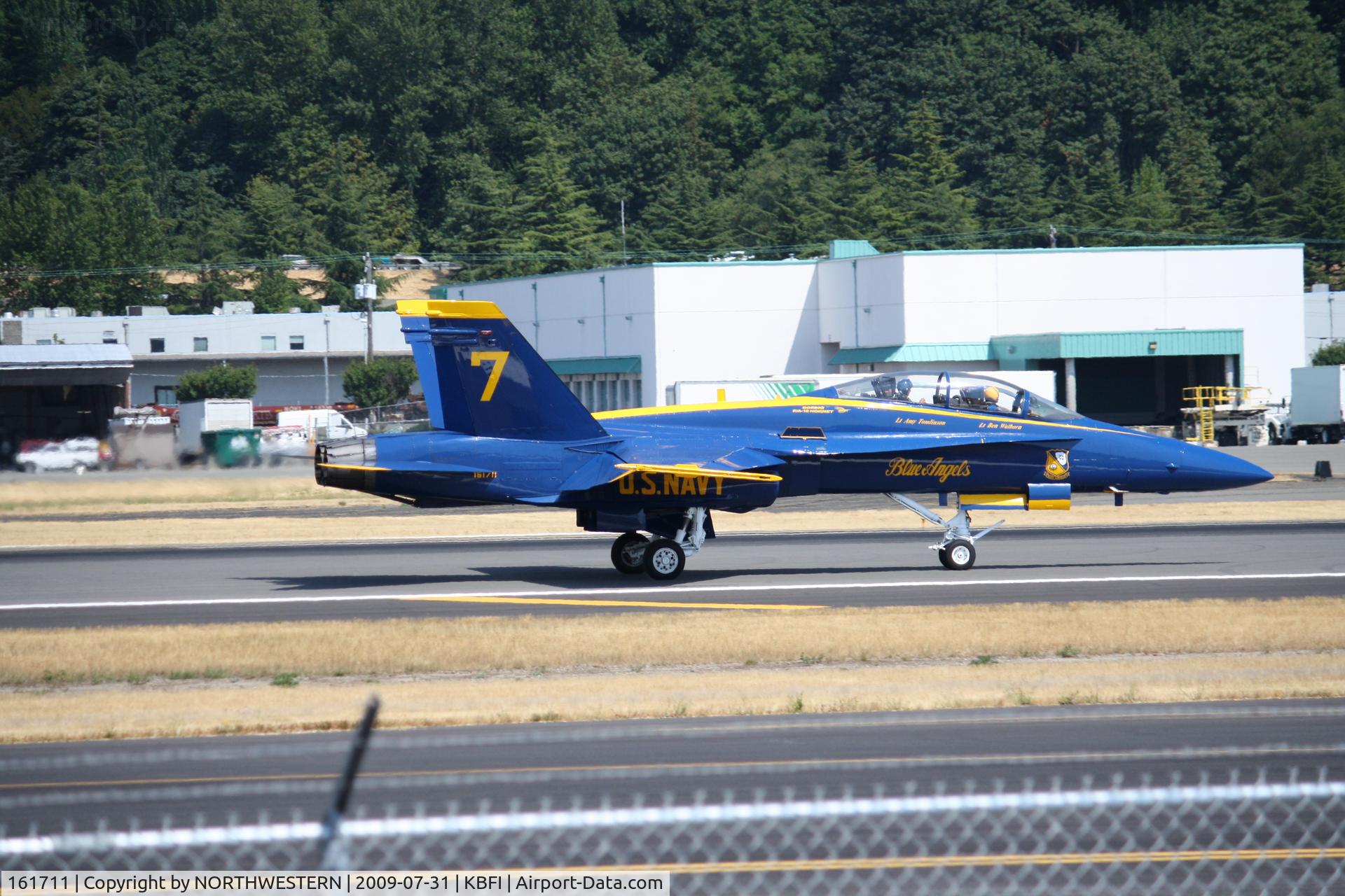 161711, McDonnell Douglas F/A-18B Hornet C/N 0058/B016, Seafair 2009