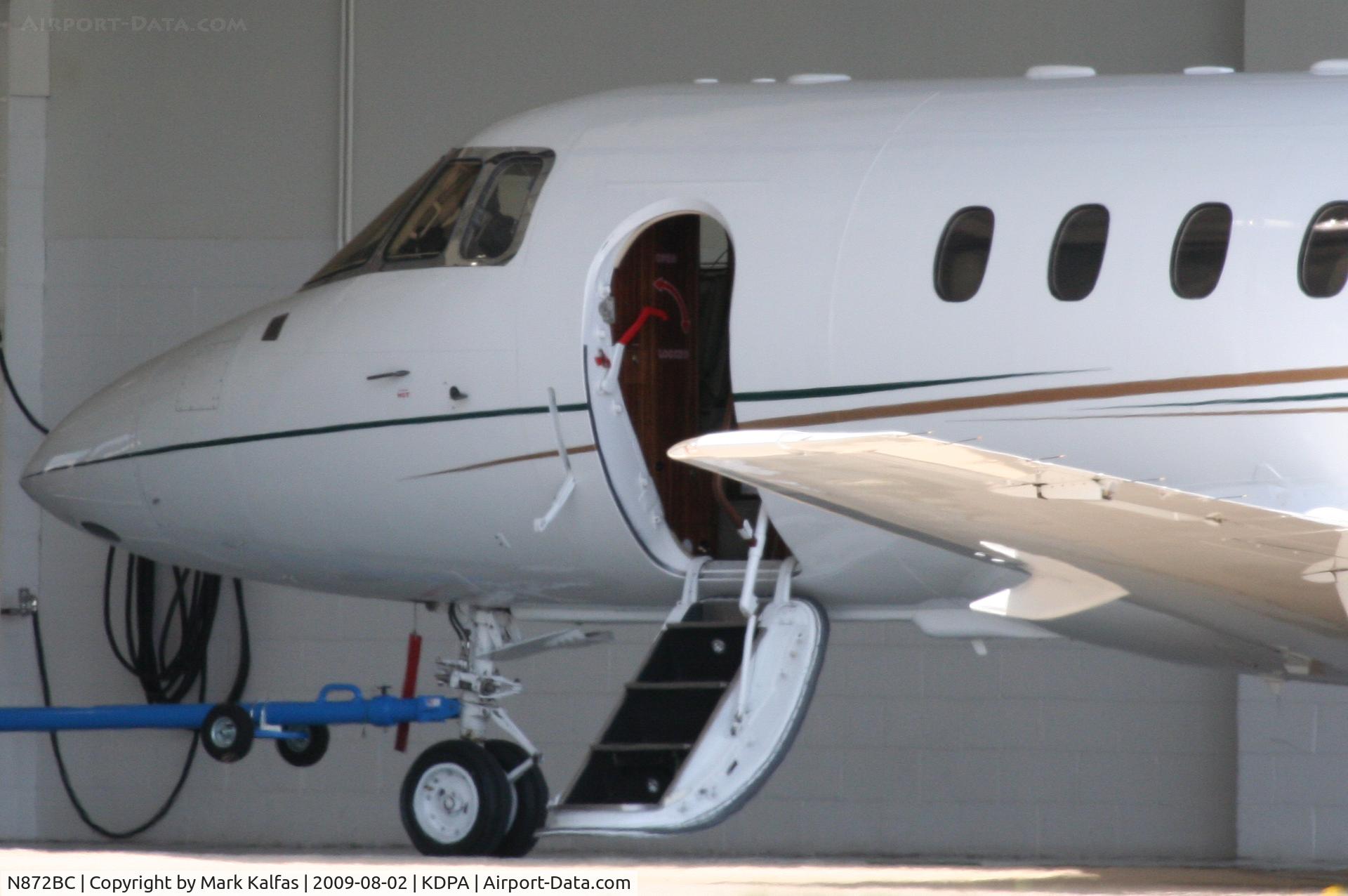 N872BC, 2001 Raytheon Hawker 800XP C/N 258524, Hawker 800XP, N872BC getting ready to go KDPA.
