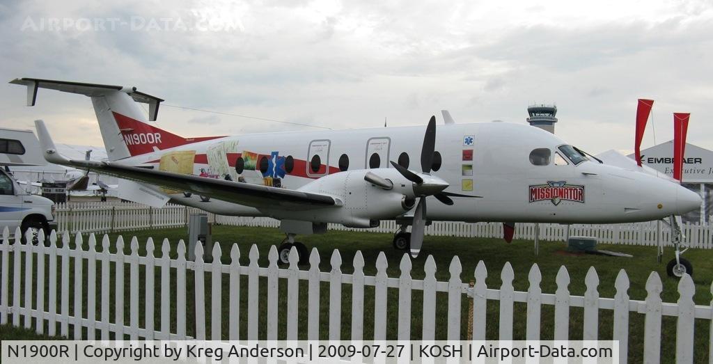 N1900R, 1993 Beech 1900D C/N UE-64, EAA Airventure 2009