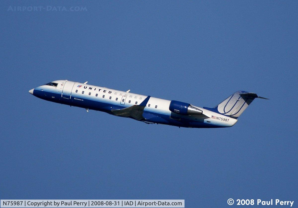 N75987, 2000 Bombardier CRJ-200ER (CL-600-2B19) C/N 7405, Another departure from RWY 1R