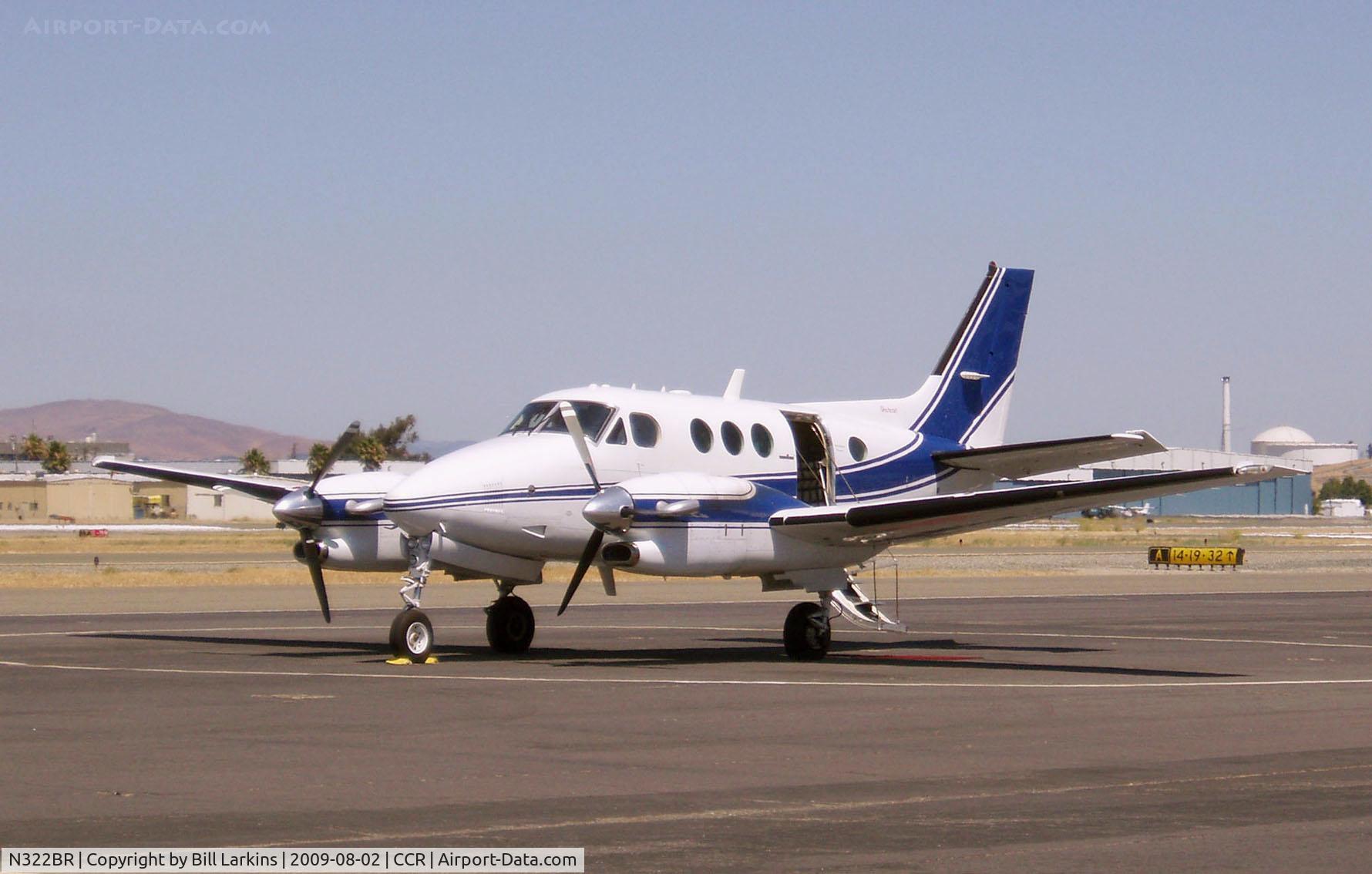 N322BR, 1989 Beech C90A King Air C/N LJ-1222, Visitor from Illionis