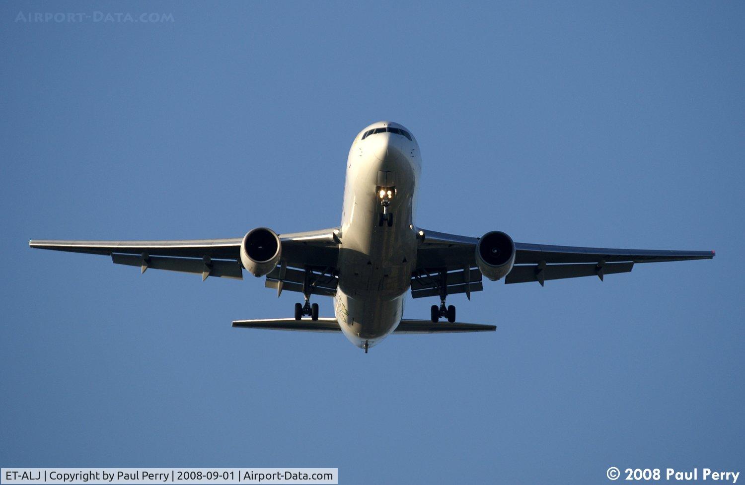 ET-ALJ, 2003 Boeing 767-360/ER C/N 33767, Bearing down on final for KIAD