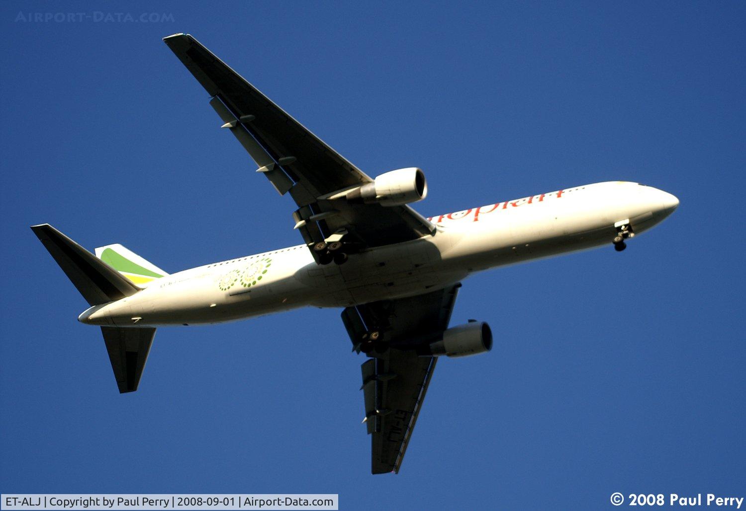 ET-ALJ, 2003 Boeing 767-360/ER C/N 33767, Easing down to RWY 1R at Dulles