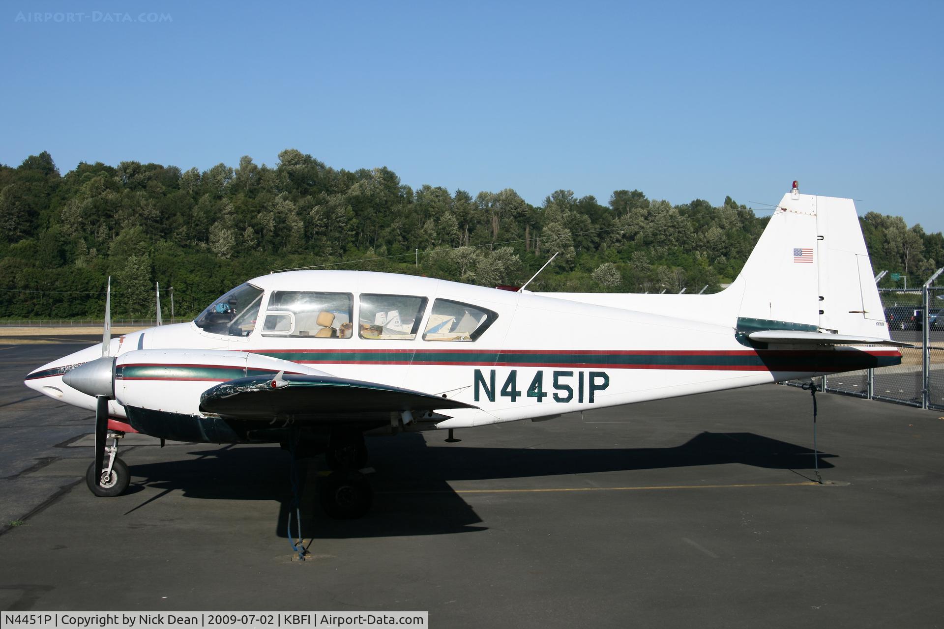 N4451P, 1961 Piper PA-23-160 Apache C/N 23-1968, KBFI