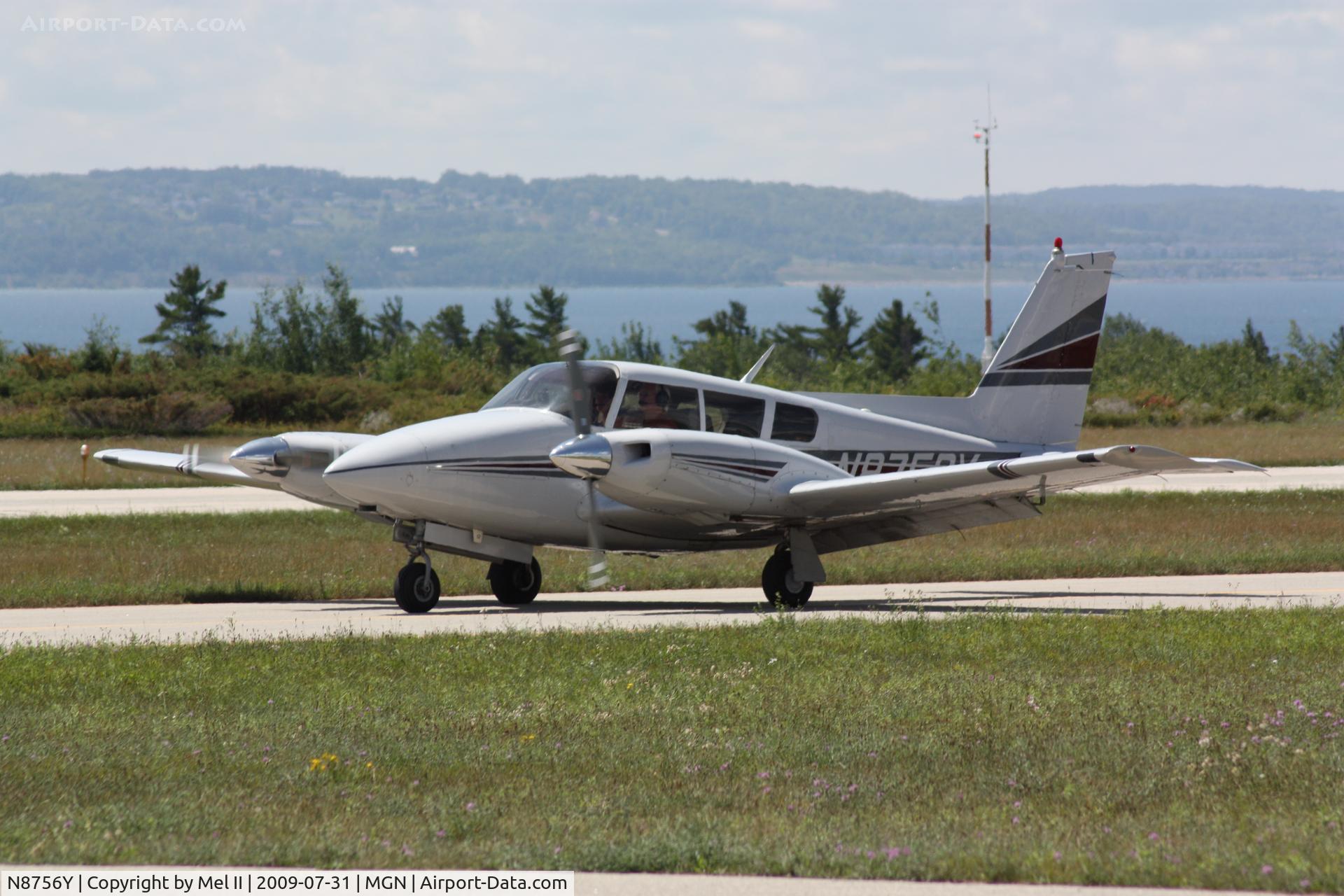 N8756Y, 1969 Piper PA-30 Twin Comanche Twin Comanche C/N 30-1910, Taxi From Landing RWY 28