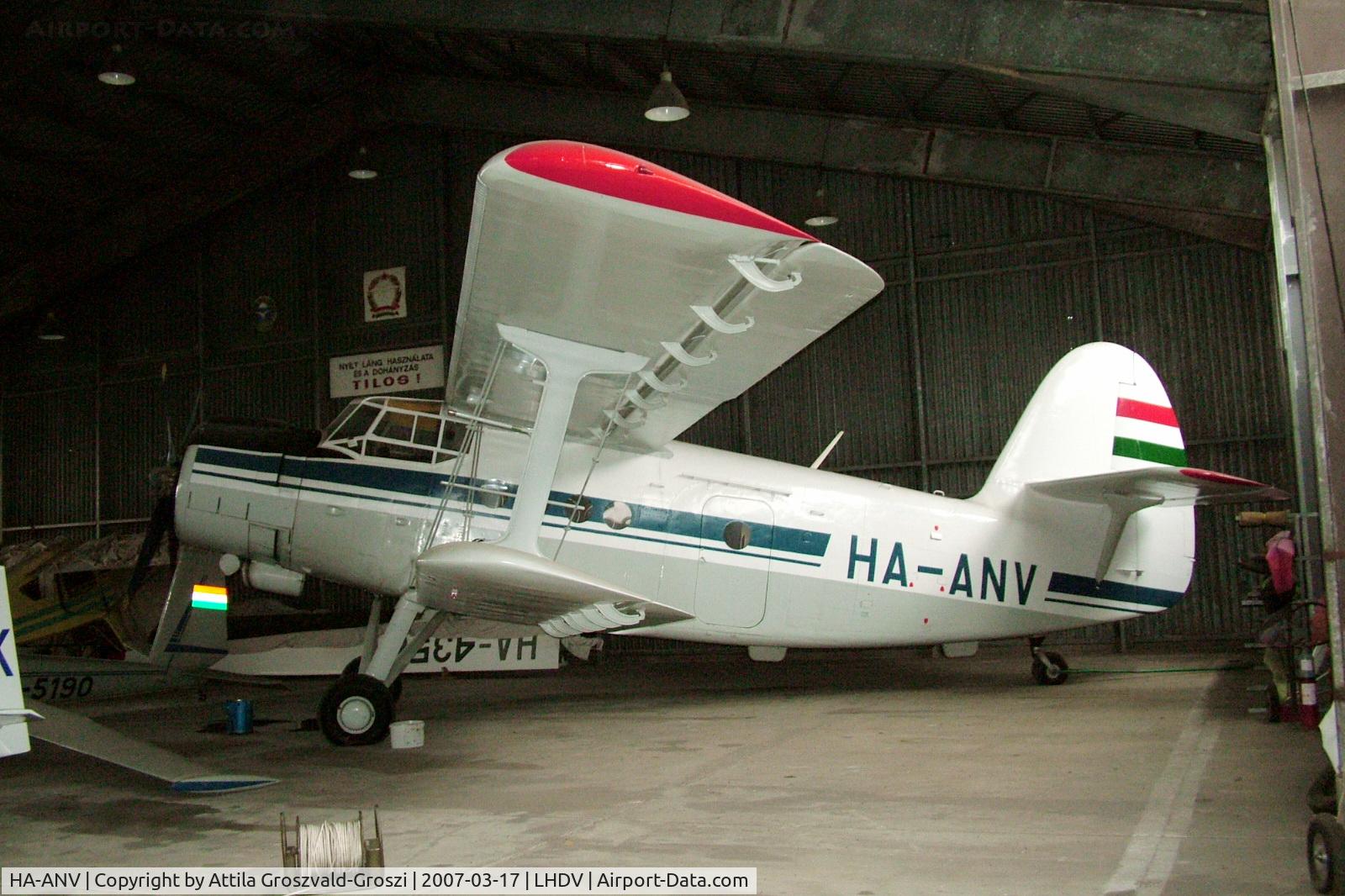 HA-ANV, 1988 PZL-Mielec An-2TD C/N 1G231-48, Dunaujváros Airport, LHDV Hangar
