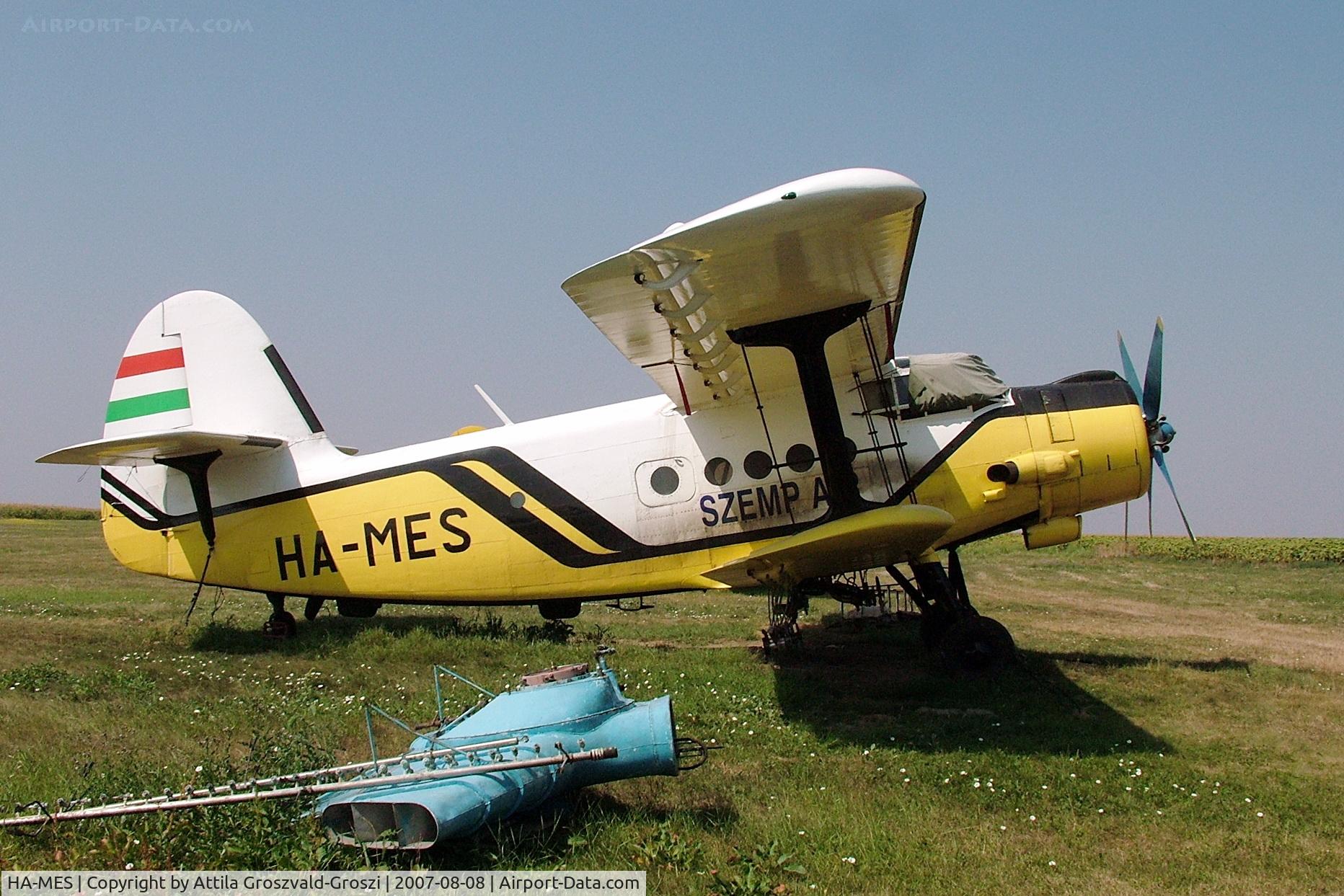 HA-MES, 1981 PZL-Mielec AN-2R C/N 1G194-28, Nagyszénás agricultural airport and ascending place.