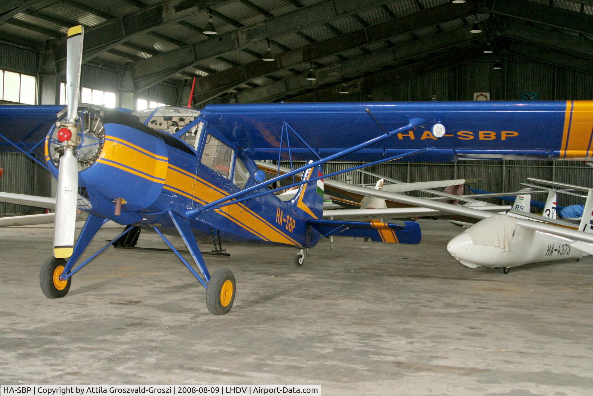 HA-SBP, 1967 PZL-Okecie PZL-101A Gawron C/N 107236, Already with the new painting, again at home in the Dunaújváros airport's hangar.