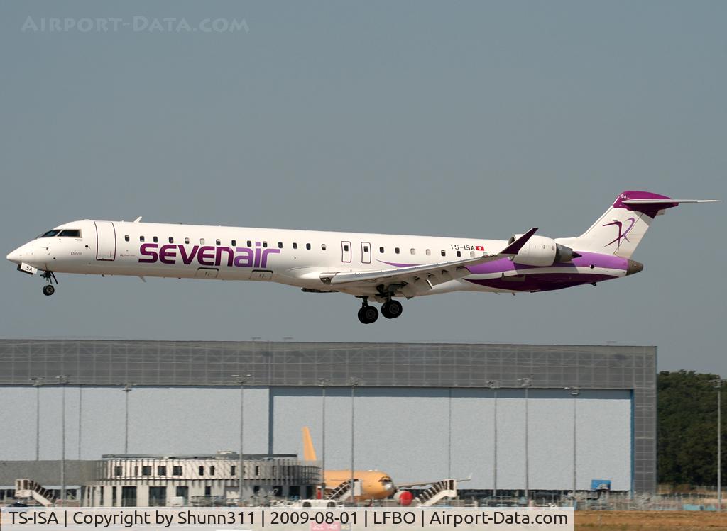 TS-ISA, 2007 Bombardier CRJ-900 (CL-600-2D24) C/N 15091, Landing rwy 14L... French titles on left side...