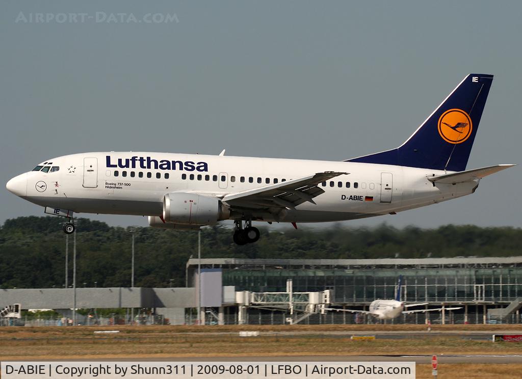 D-ABIE, 1990 Boeing 737-530 C/N 24819, Landing rwy 14L