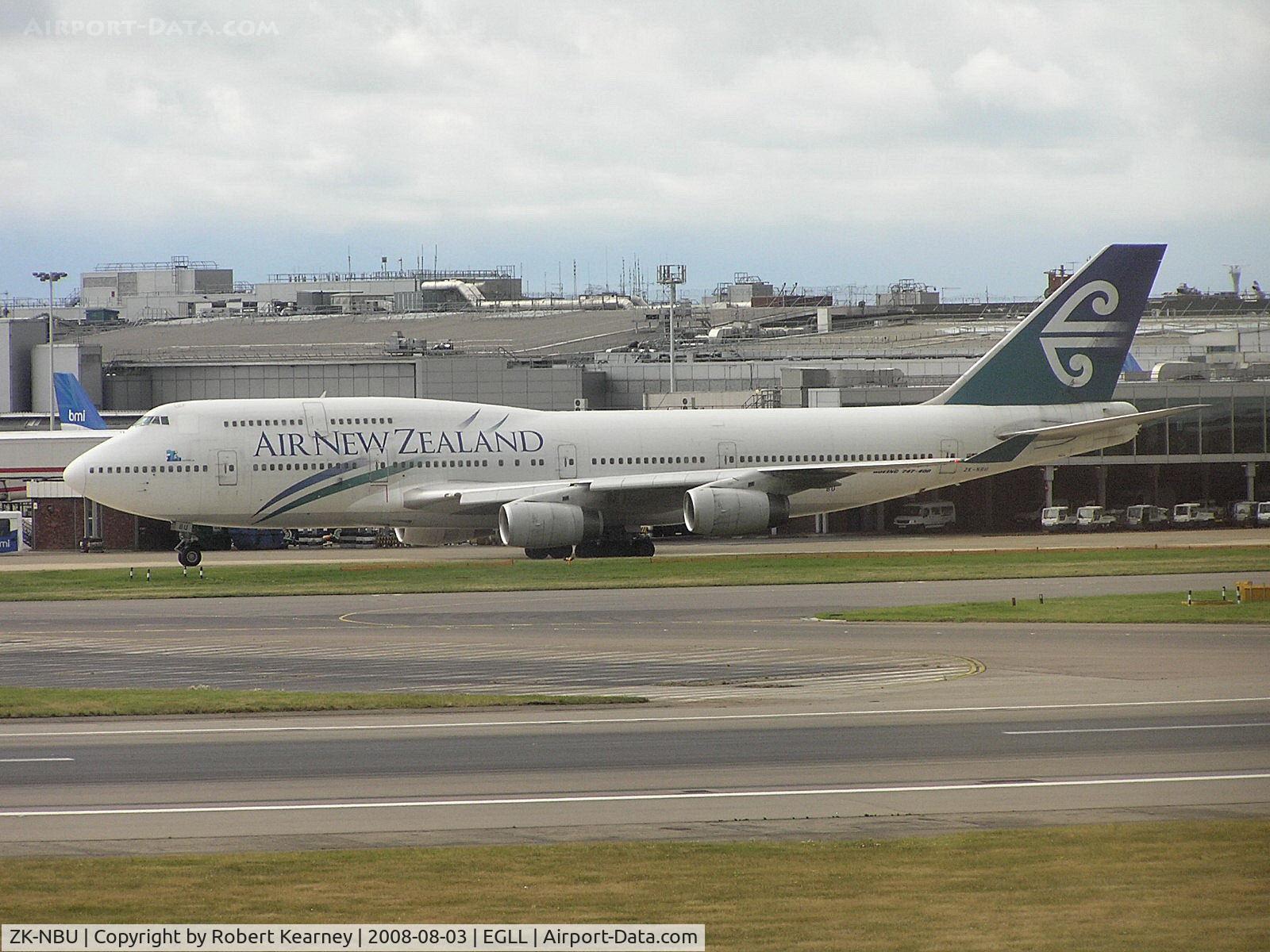 ZK-NBU, 1992 Boeing 747-419 C/N 25605, ANZ going to stand