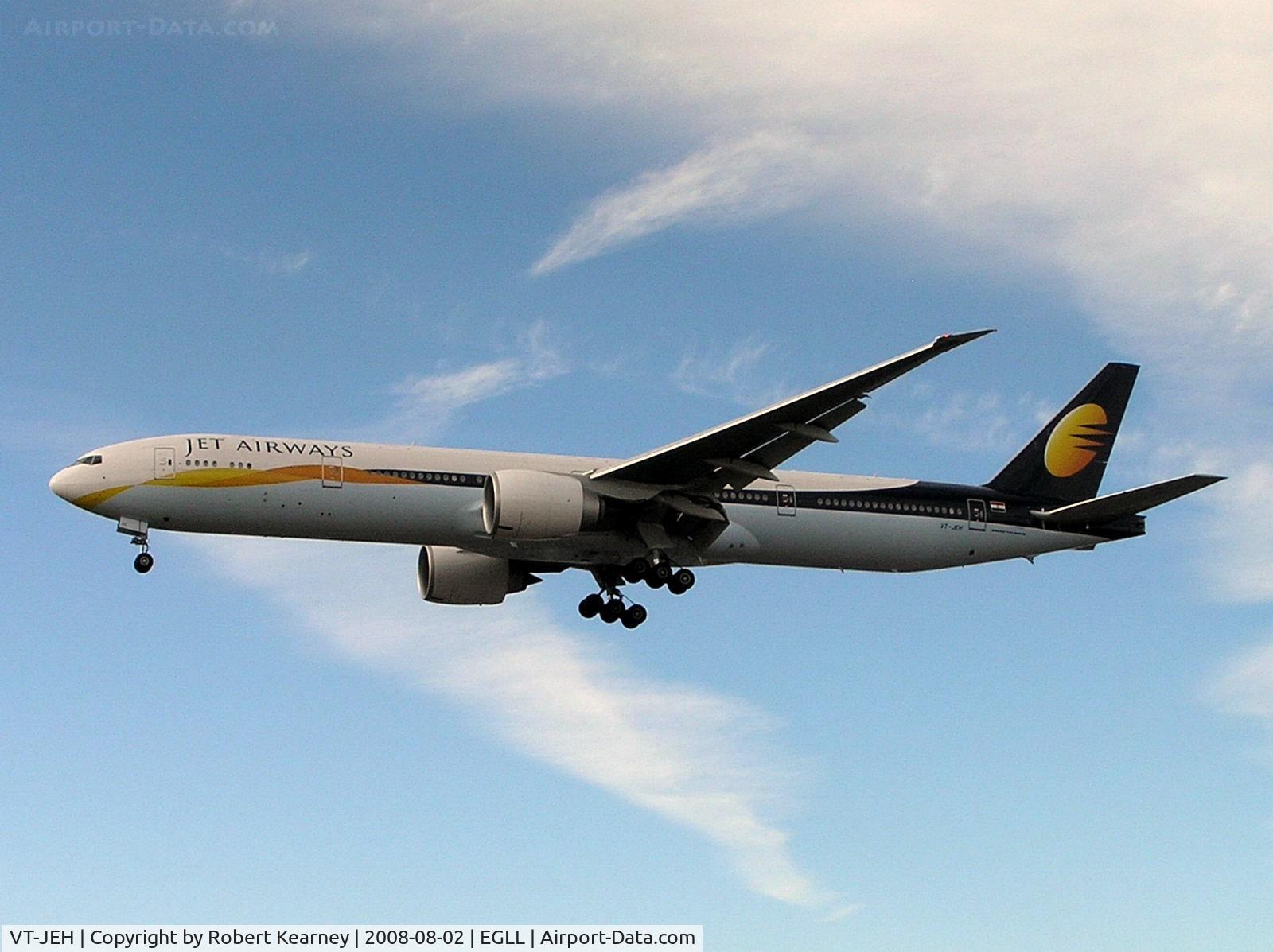 VT-JEH, 2007 Boeing 777-35R/ER C/N 35166, JET on approach