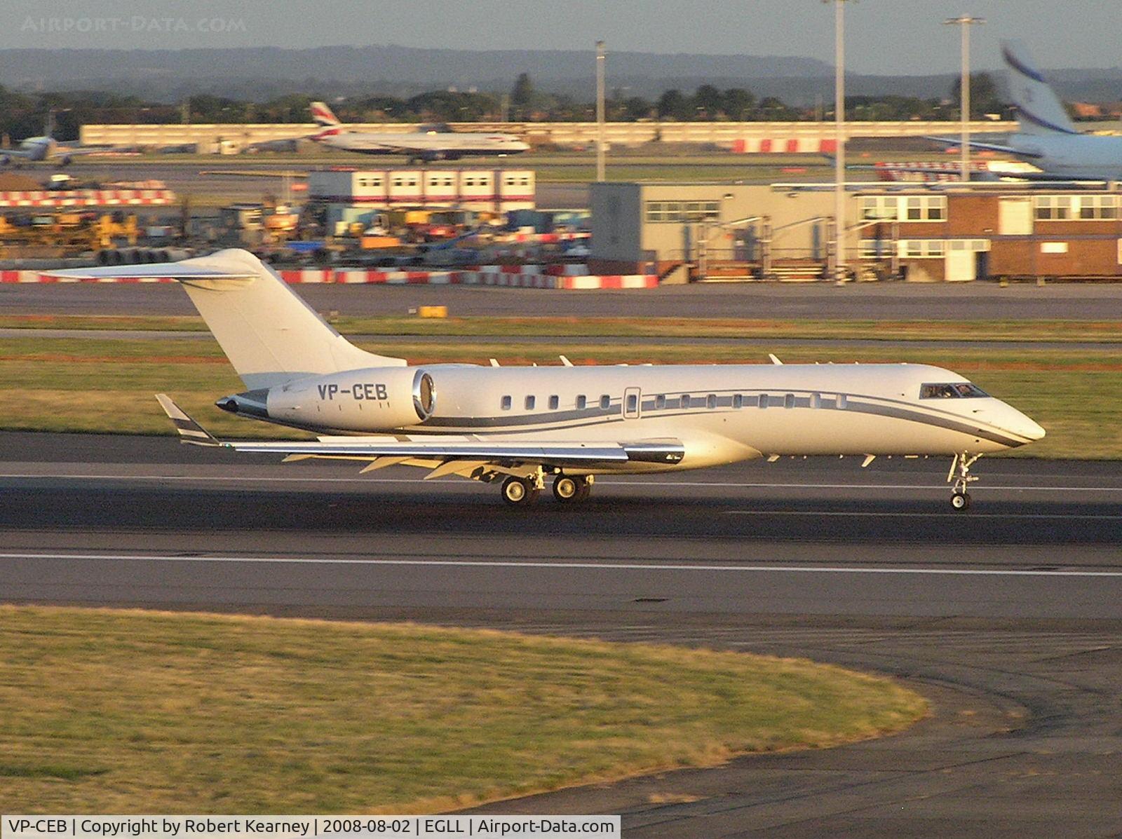 VP-CEB, 2001 Bombardier BD-700-1A10 Global Express C/N 9083, Global Express rolling