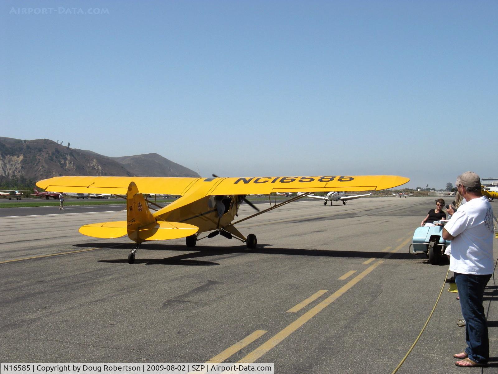 N16585, 1946 Piper J-3C-65 Cub C/N RH 17868, 1946 Piper Hoesch J3C-65 CUB, Continental C85 85 Hp upgrade, Experimental class, taxi