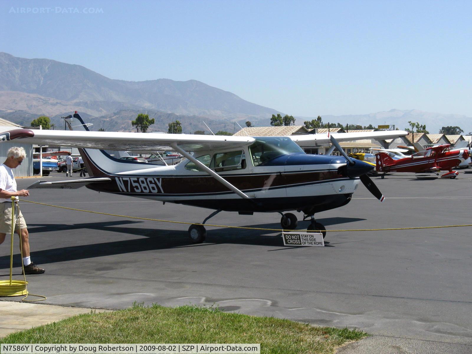 N7586Y, 1977 Cessna R182 Skylane RG C/N R18200140, 1977 Cessna R182 SKYLANE RG, Lycoming O-540-J3C5D 235 Hp, refueling