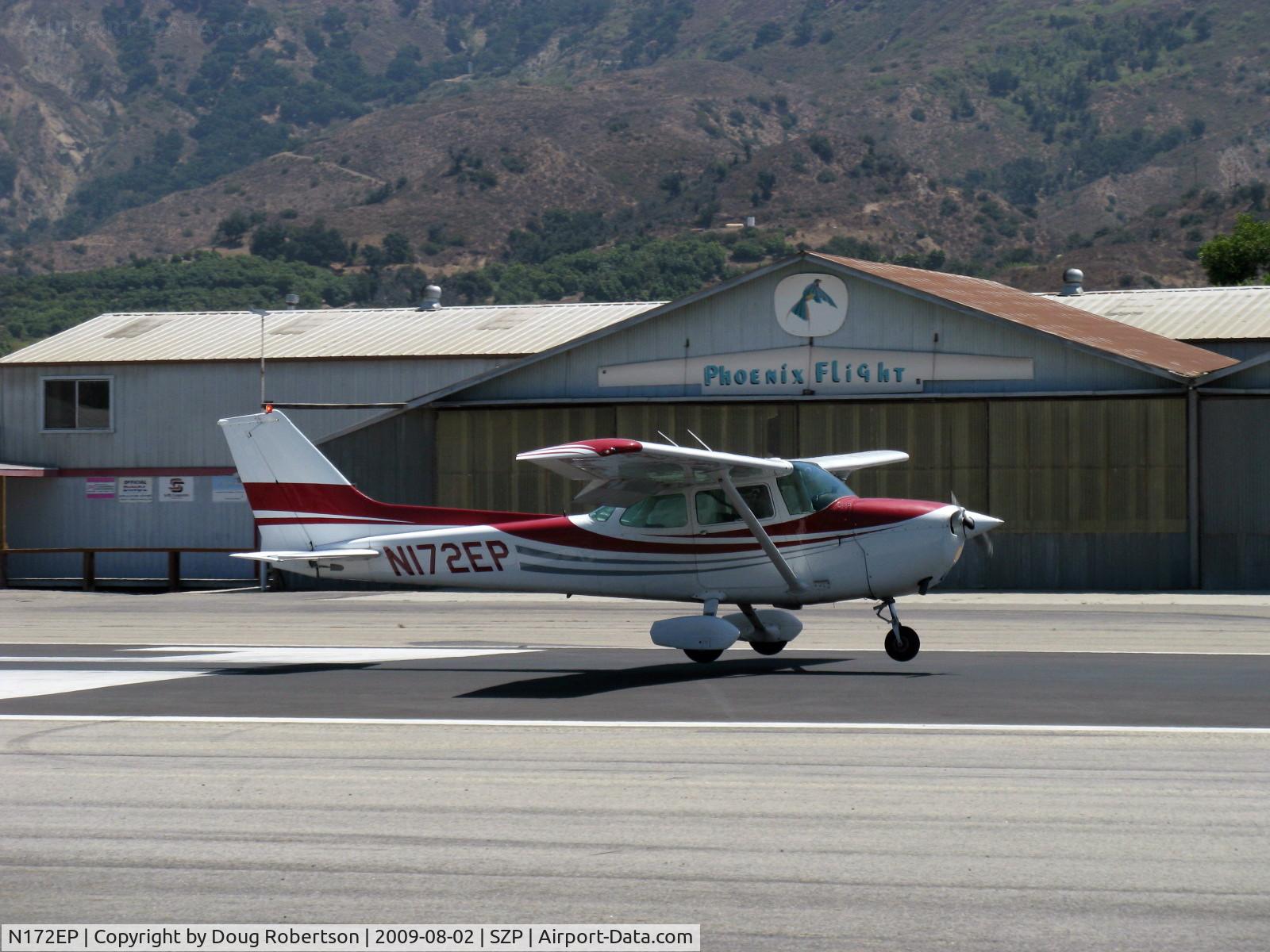 N172EP, 1976 Cessna 172N C/N 17267932, 1976 Cessna 172N SKYHAWK II, Lycoming O-320-E2D 150 Hp, landing Rwy 22