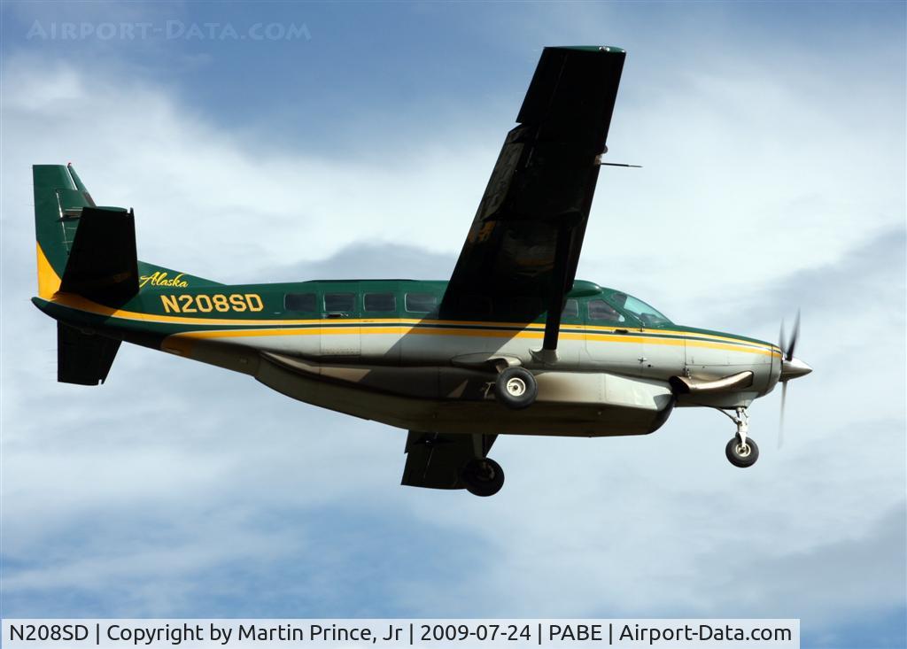 N208SD, 1995 Cessna 208B C/N 208B0491, Landing 18 Bethel