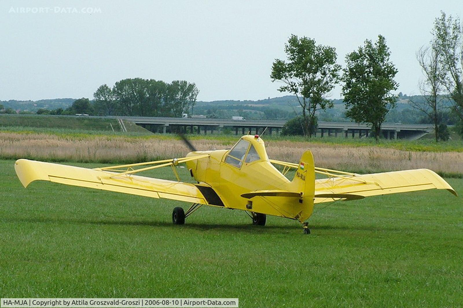HA-MJA, 1963 Piper PA-25-235 Pawnee C/N 25-2908, Balatonkeresztúr,non public take-off and landing ground. Take-off to plant protection spraying