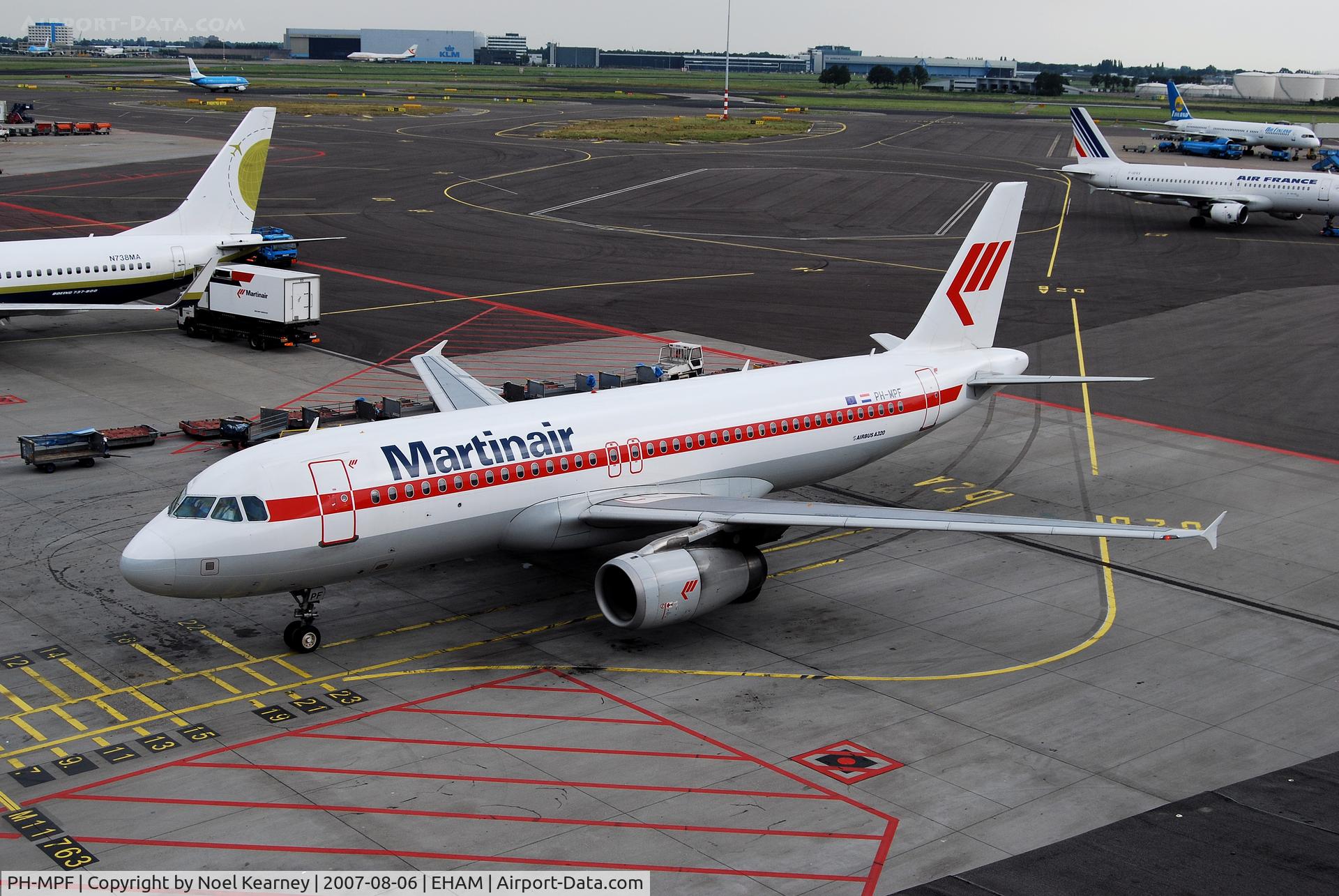PH-MPF, 2004 Airbus A320-232 C/N 2167, Taken from Roof Terrace