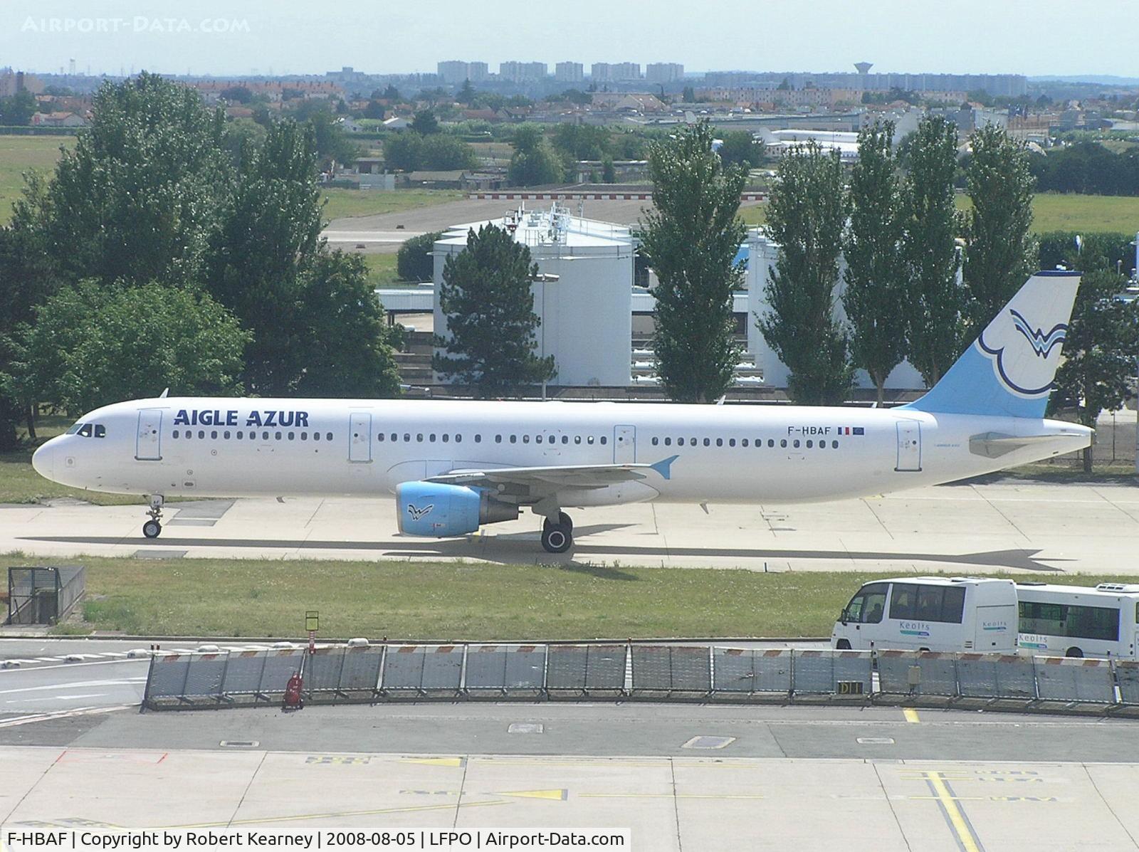 F-HBAF, 1999 Airbus A321-211 C/N 1006, Aigle Azur going to stand